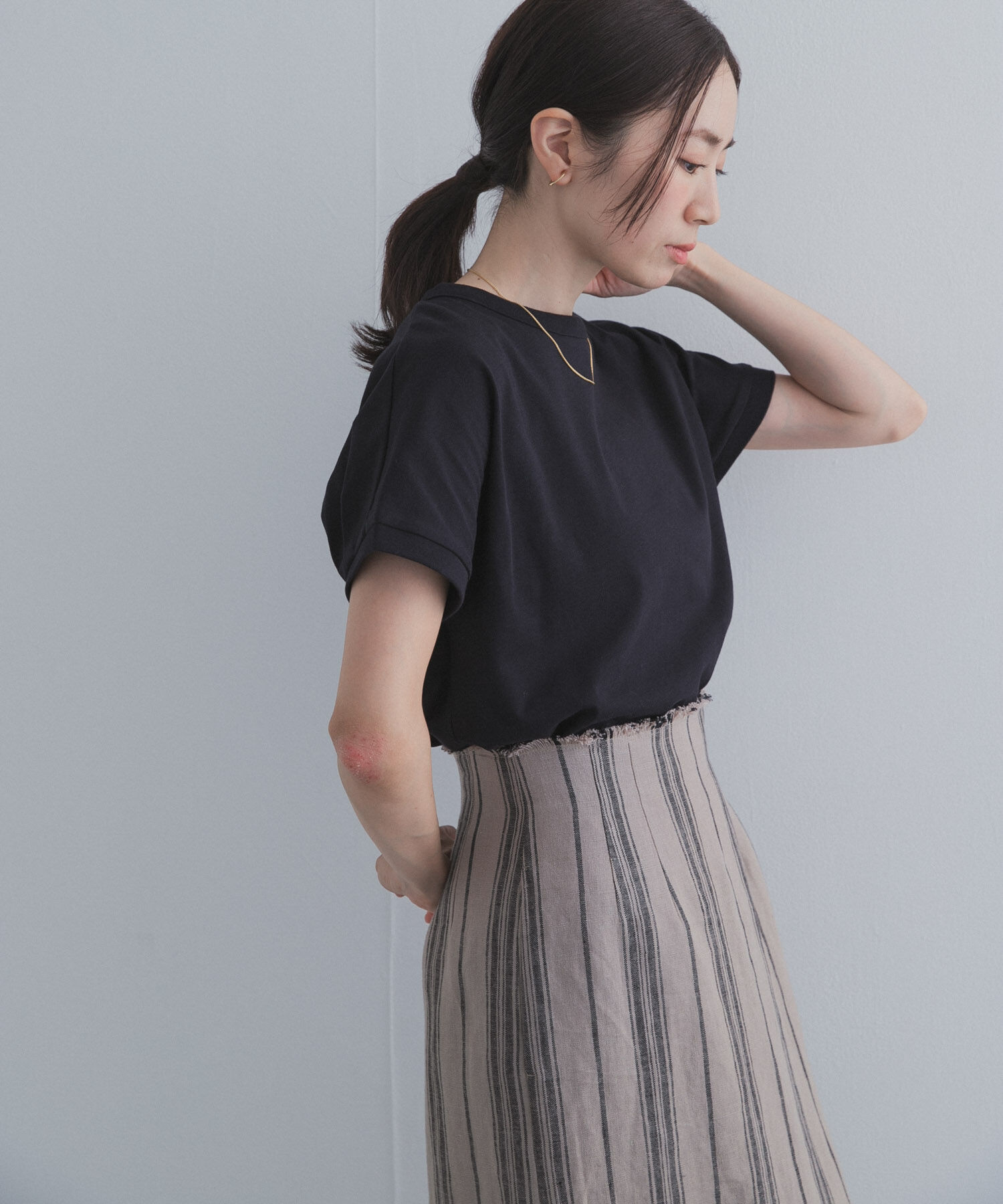 URBAN RESEARCH DOORS「『UR TECH ひやサラクール』バックポイントタックプルオーバー」|Tシャツ・カットソー|