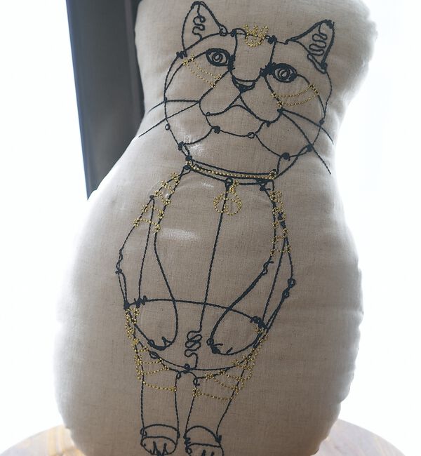 collex「【＋HAyU fabric】 猫刺繍  クッション HAyUCAT コットンリネ」|その他|