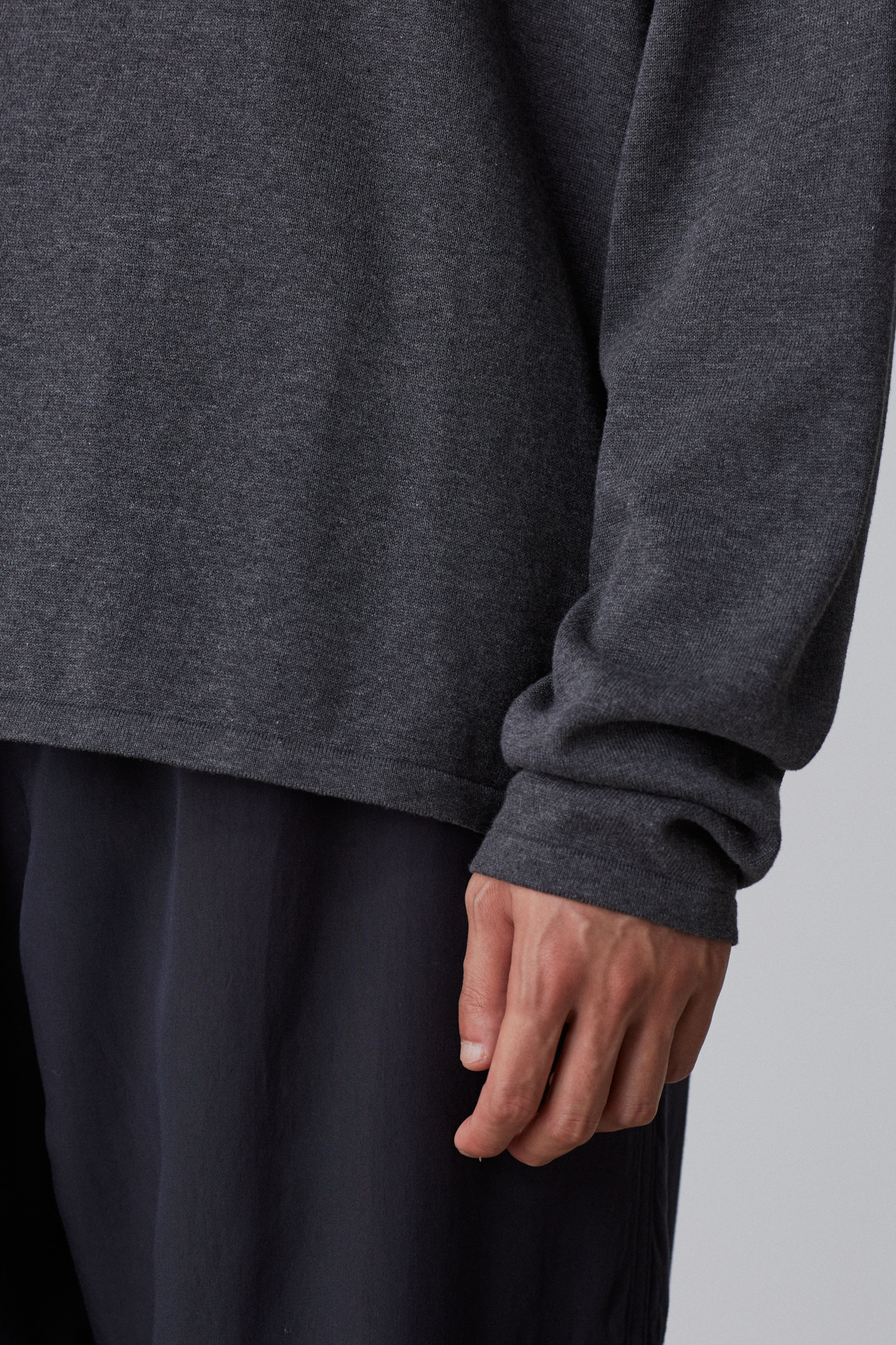 YLEVE 「YLEVE / GAS SINGEING COTTON KNIT PULL OVER」|ニット・セーター|