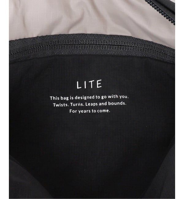 VERMEIL par iena「Bellroy ベルロイ Lite Sling Mini」|ショルダー・メッセンジャー|