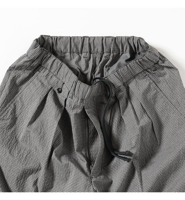 BEAMS PLUS「BEAMS PLUS｜2 Pleats Anywhere(wear) Seersucker Plaid｜ 吸水速乾  パッカブル 」|チノ|