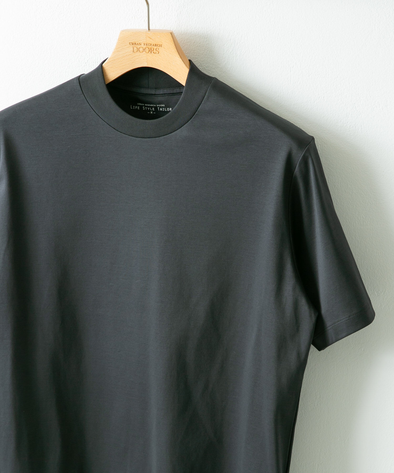 URBAN RESEARCH DOORS「『UR TECH』LIFE STYLE TAILOR　サマシェア ドレスTシャツ」|シャツ・ブラウス|チャコールグレー