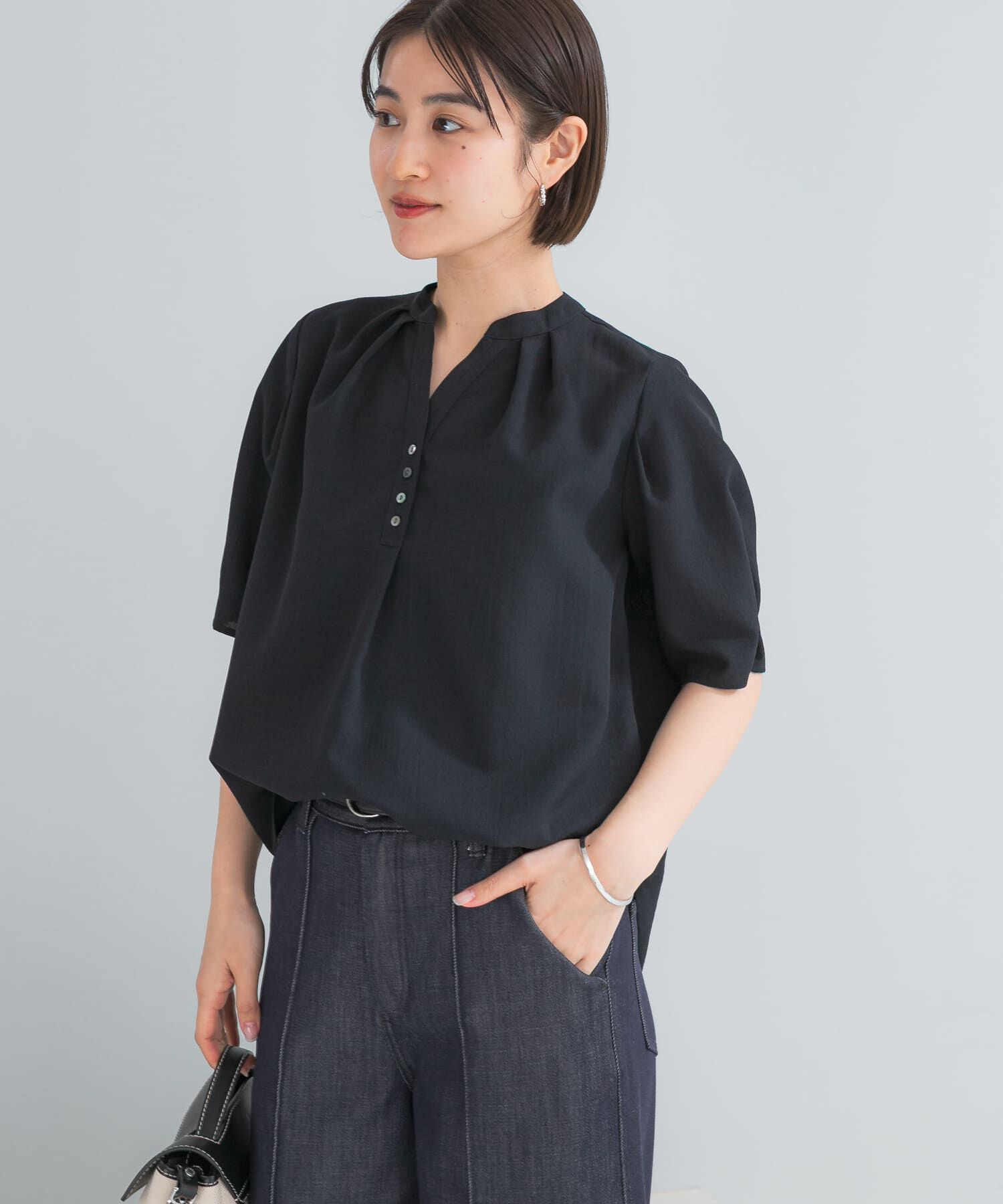 URBAN RESEARCH ROSSO「『UR TECH DRYLUXE』 デザインスリーブブラウス」|シャツ・ブラウス|