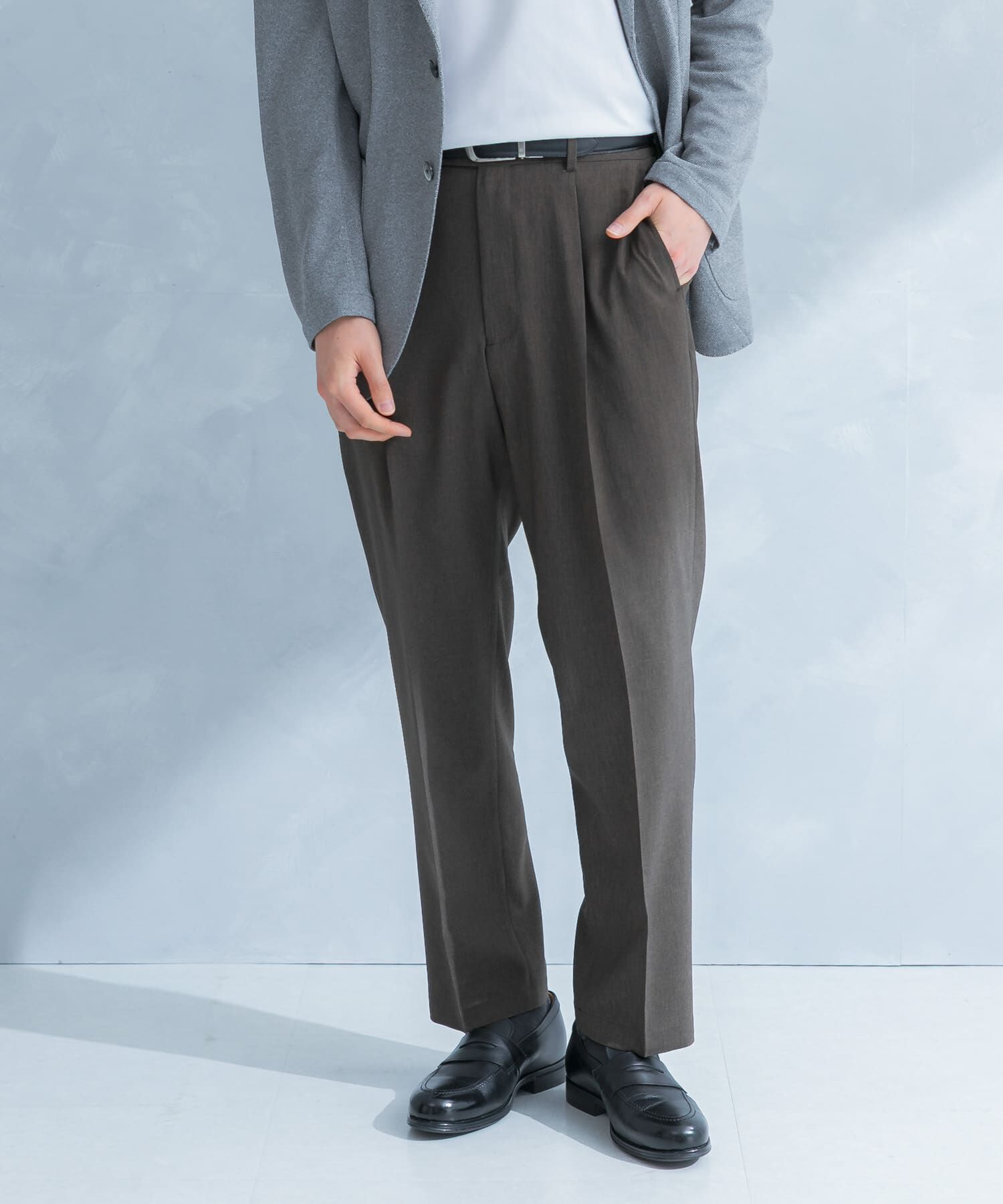URBAN RESEARCH DOORS「LIFE STYLE TAILOR　リネンライクコンフォータブル1タックパンツ」|スラックス|ブラウン系その他