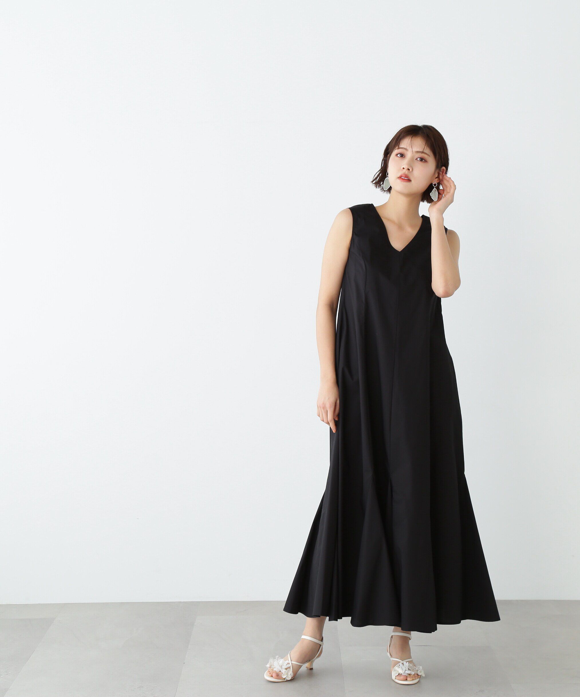  「カラーマキシワンピース　WEB限定カラー：ブルー」|ワンピース|