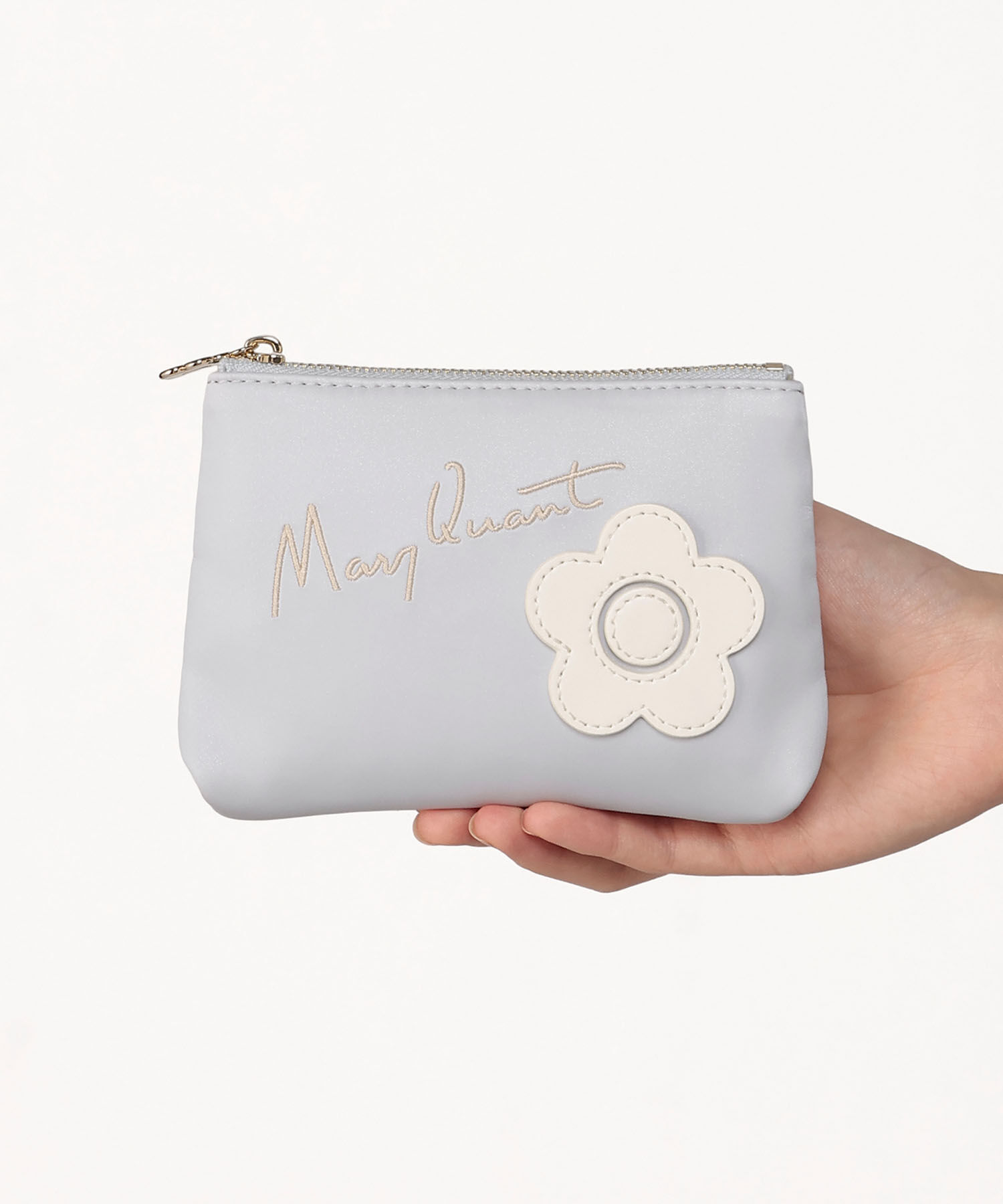 MARY QUANT「サインロゴデイジーパッチ 舟型ティッシュケース」|ポーチ|パープル
