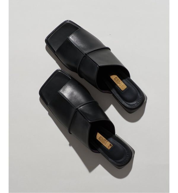 GRISE「《予約/WEB+一部店舗限定》GRISEレザースクエアクロスシームミュールサンダル」|サンダル|