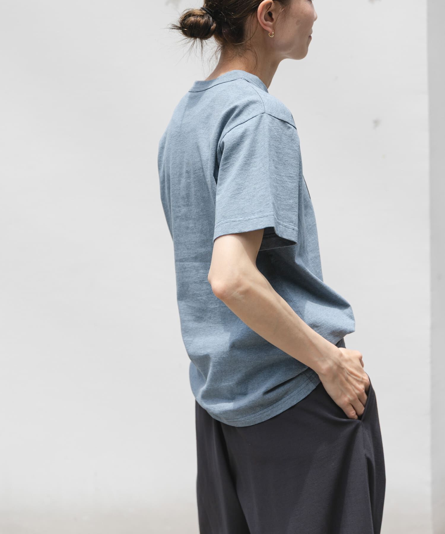URBAN RESEARCH DOORS「FORK&SPOON　オーバーダイロゴTシャツ」|Tシャツ・カットソー|