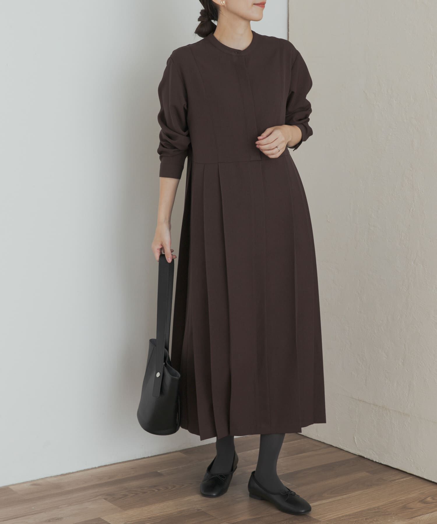 URBAN RESEARCH DOORS「『一部WEB限定カラー』『UR TECH SMOOTHLUXE』サイドプリーツ切替ワンピース」|ワンピース|