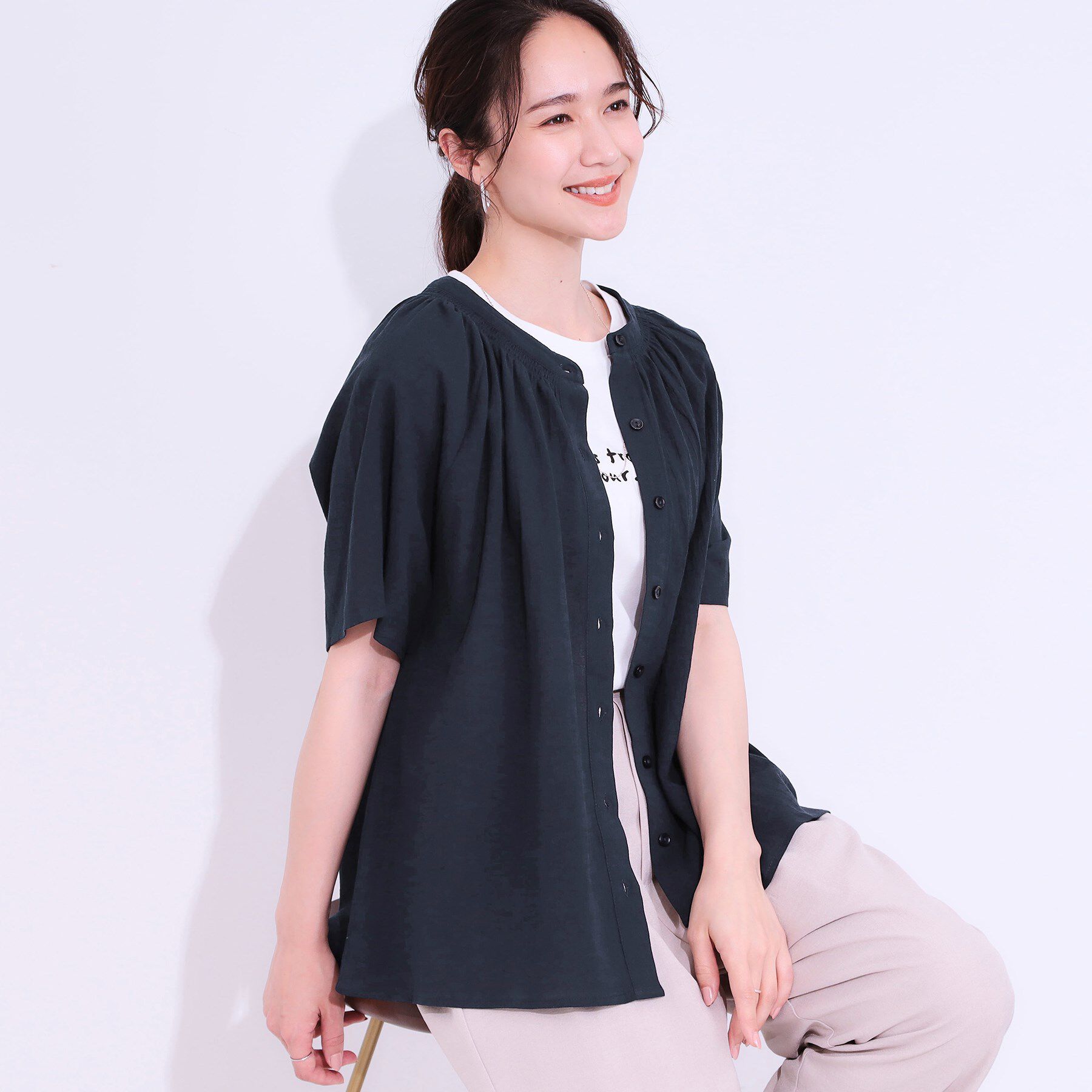 SHOO･LA･RUE「体型カバーも叶う 大人上品なコットンボイルブラウス」|シャツ・ブラウス|ネイビー(094)