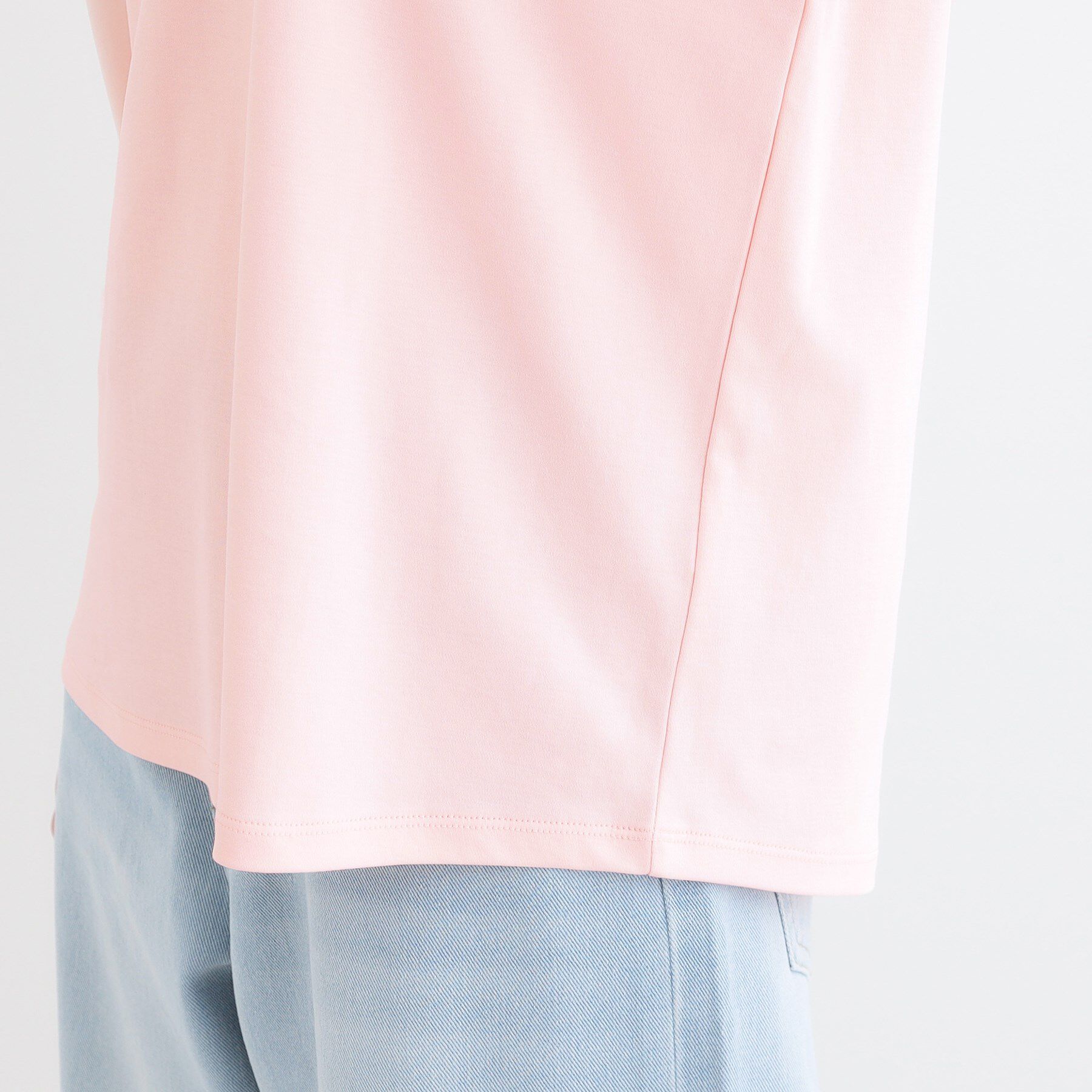 SHOO･LA･RUE「【S-LL】大人のきれいめカジュアルに フロッキーロゴTシャツ」|Tシャツ・カットソー|