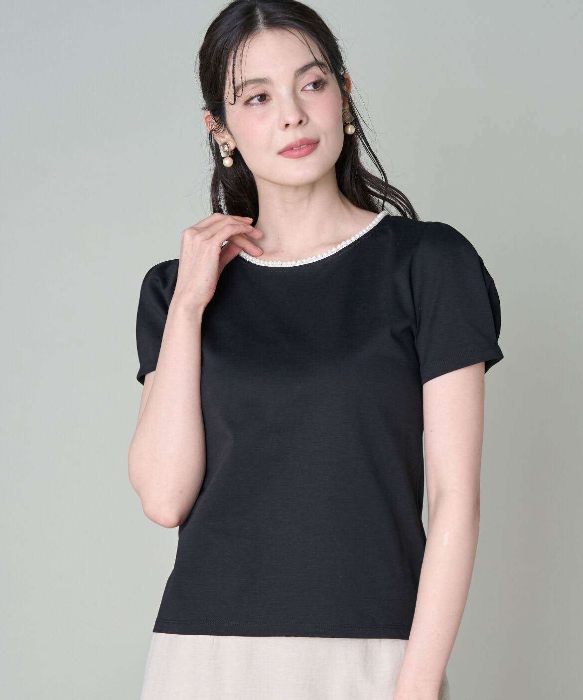 Maglie le cassetto「衿パールコンパクトTシャツ」|Tシャツ・カットソー|ブラック