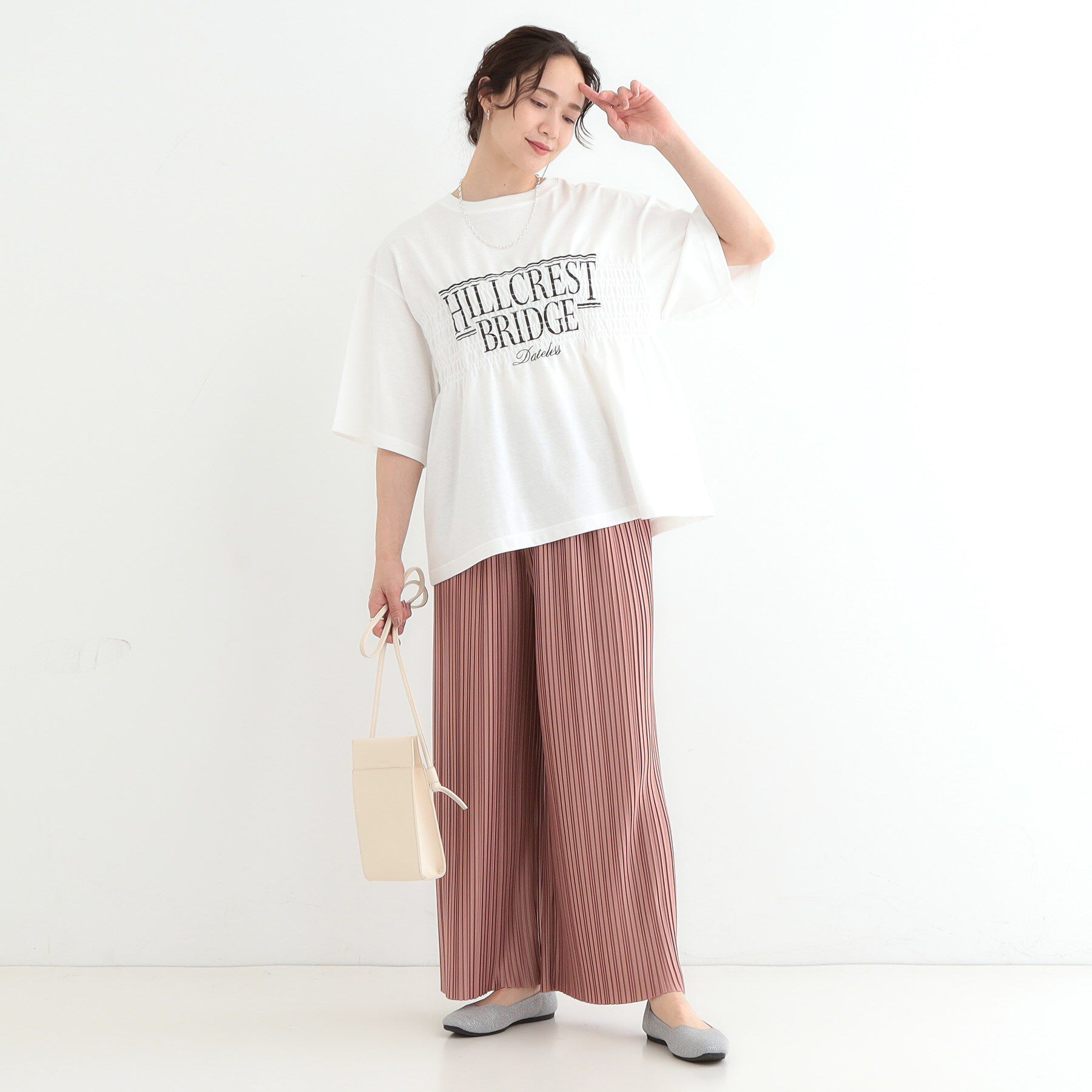 SHOO･LA･RUE「胸シャーリング ロゴTシャツ」|Tシャツ・カットソー|
