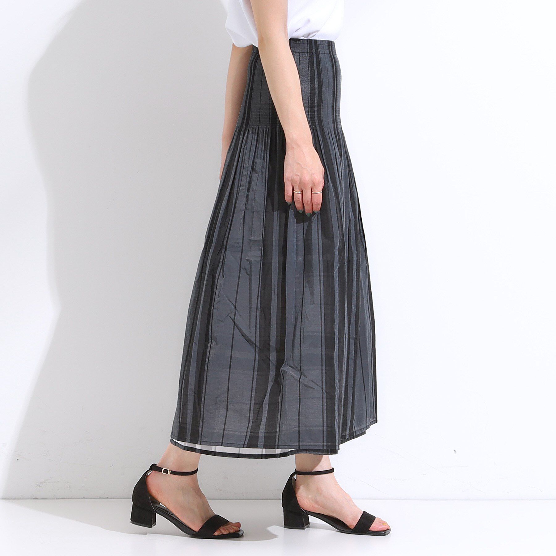 SHOO･LA･RUE「【リバーシブル】柄が目を惹く シャーリングフレアスカート」|スカート|