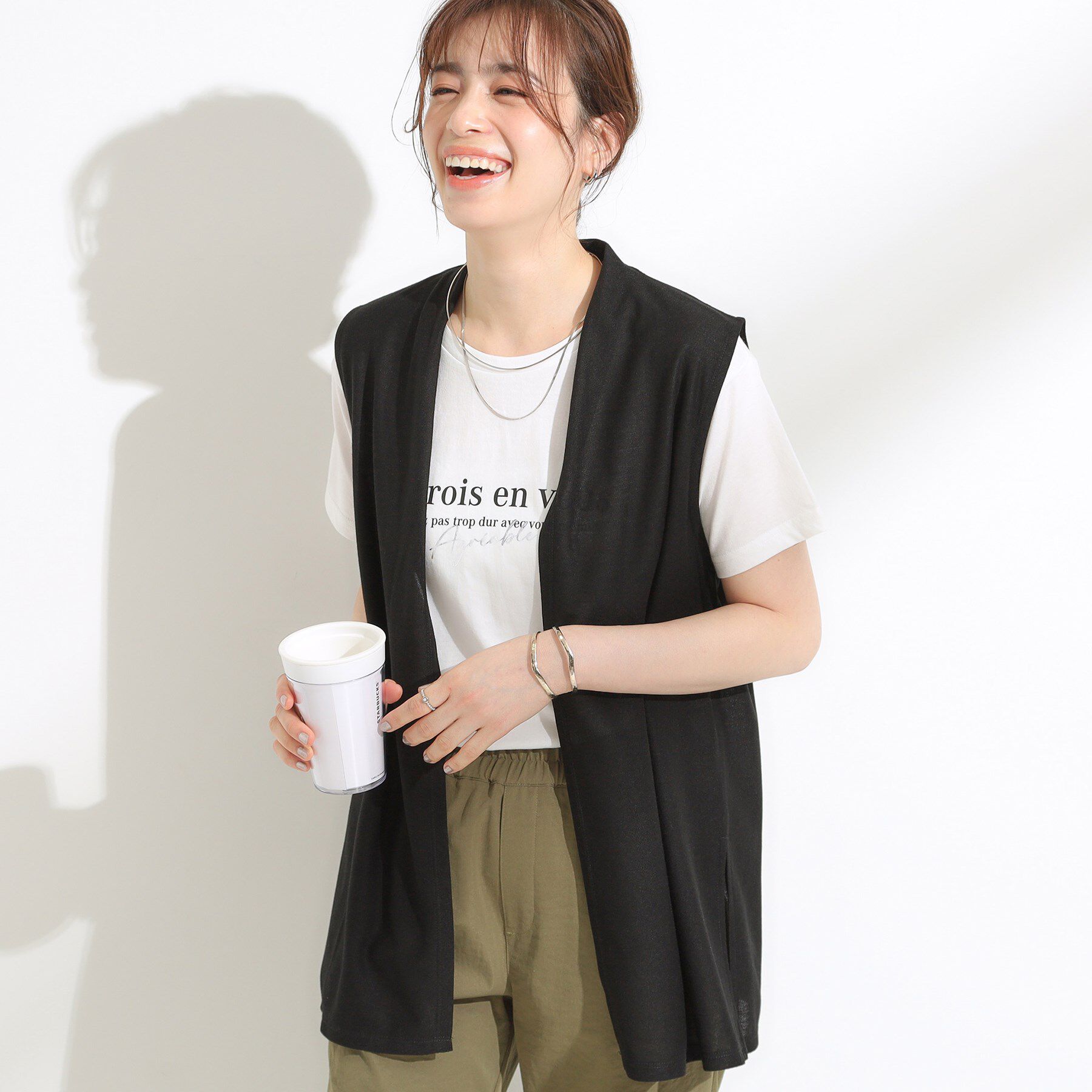 SHOO･LA･RUE「【2点セット】着回しいろいろ ジレ＋ロゴTシャツ」|その他|ブラック(019)
