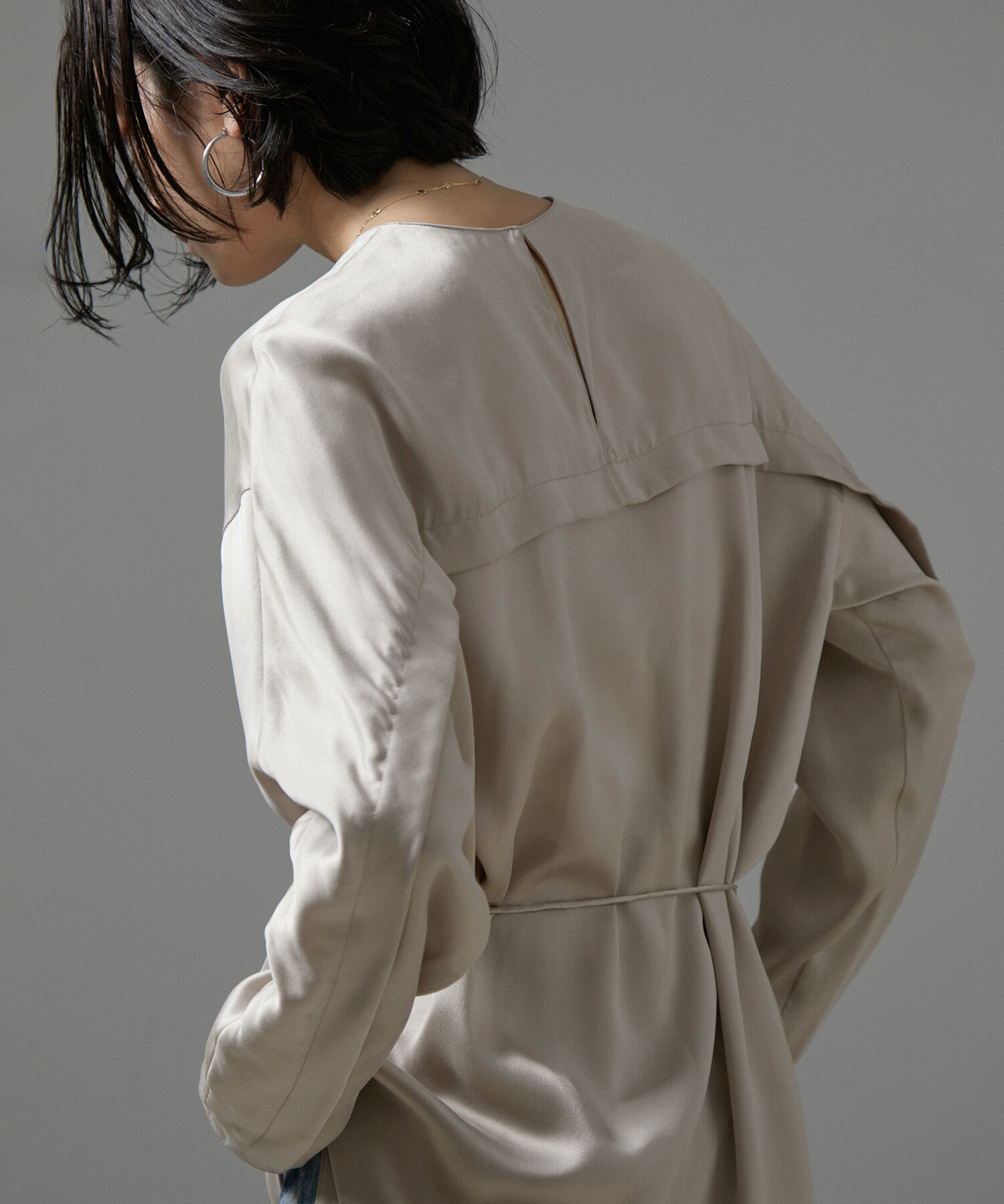 SALON adam et rope'「[24AW]GENTLE SILK ラウンドヘムTブラウスセットアップ対応】」|シャツ・ブラウス|