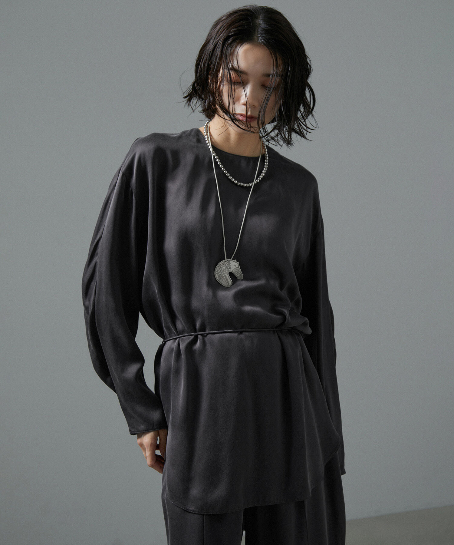 SALON adam et rope'「[24AW]GENTLE SILK ラウンドヘムTブラウスセットアップ対応】」|シャツ・ブラウス|