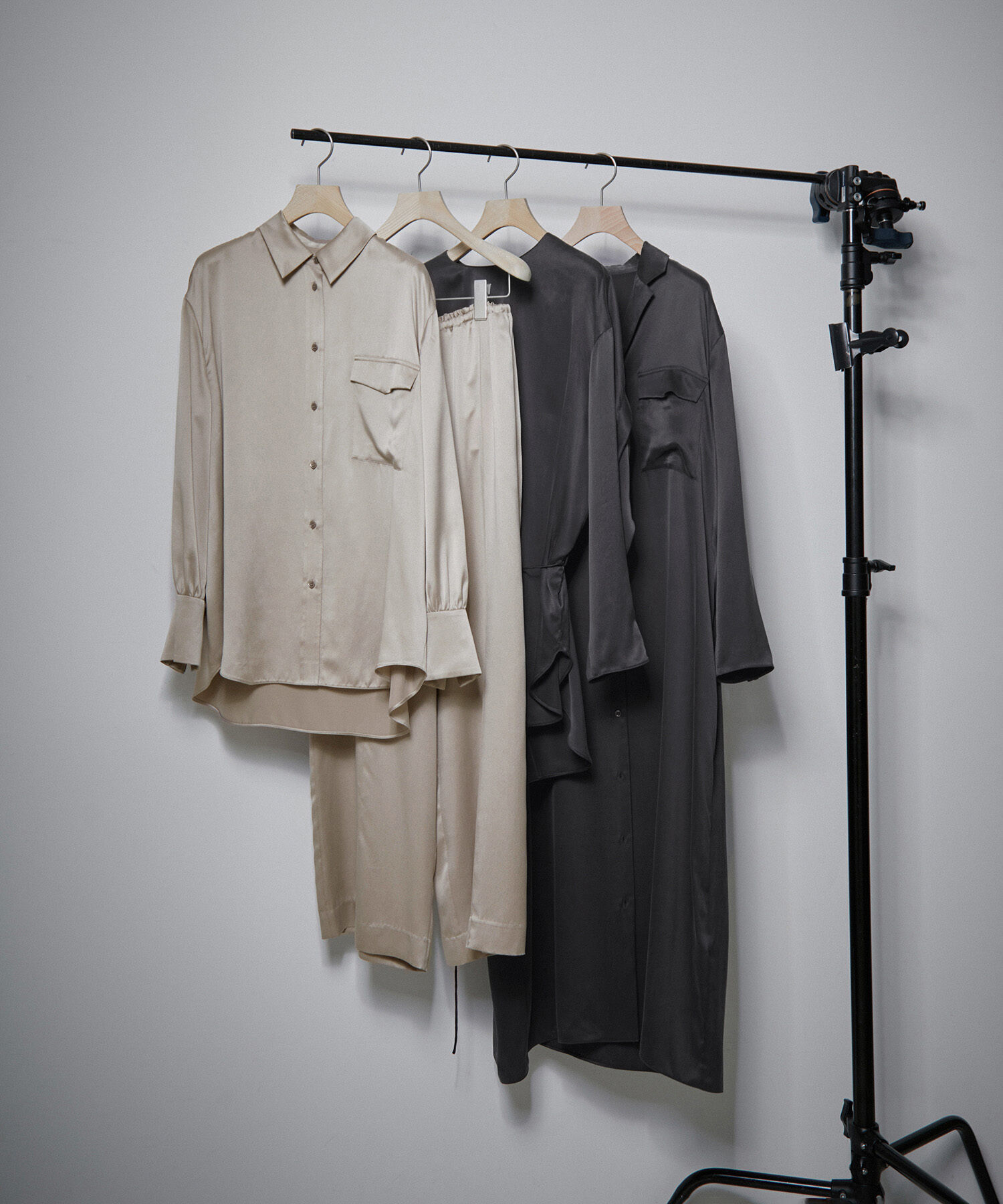 SALON adam et rope'「[24AW]GENTLE SILK ラウンドヘムTブラウスセットアップ対応】」|シャツ・ブラウス|