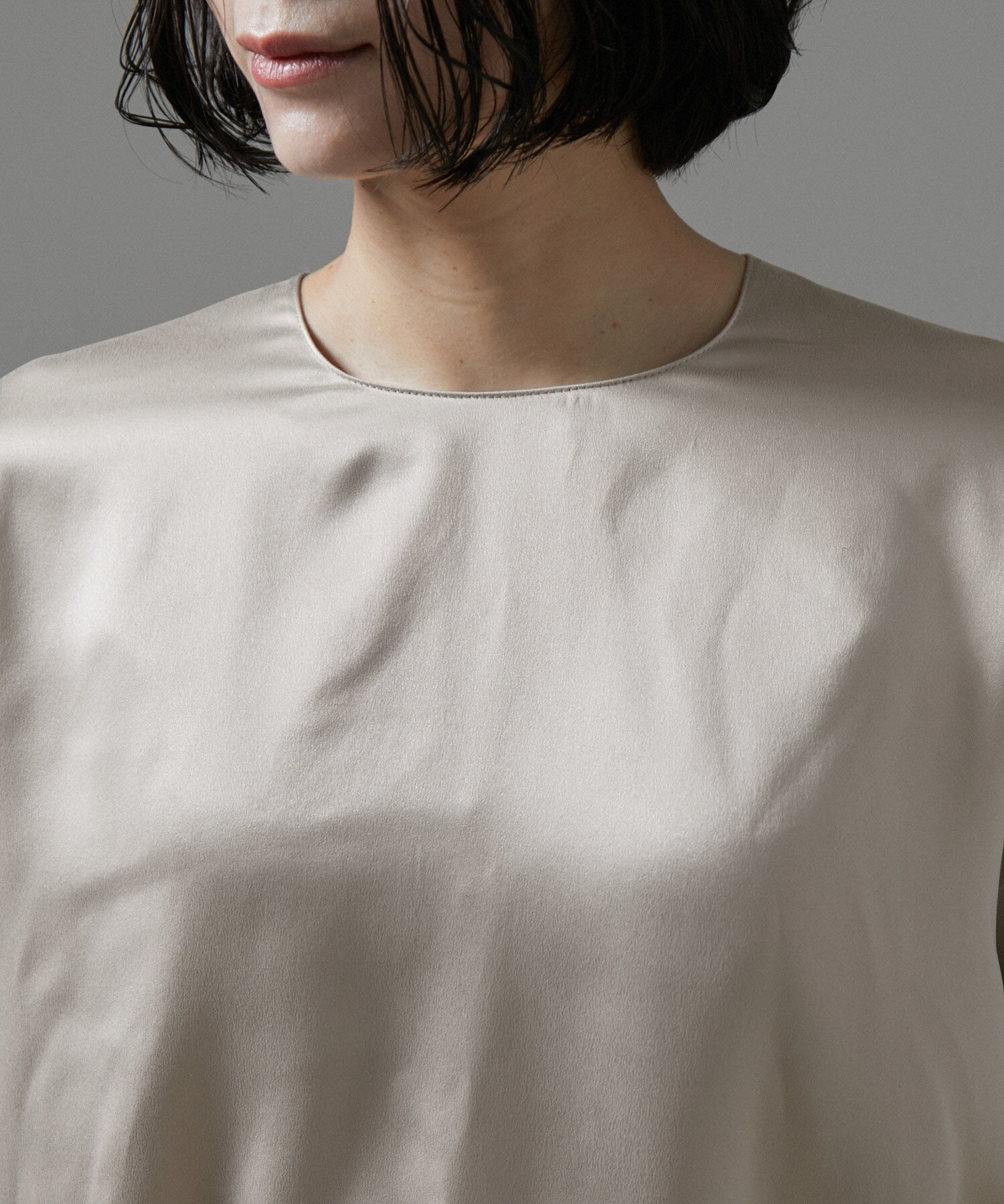 SALON adam et rope'「[24AW]GENTLE SILK ラウンドヘムTブラウスセットアップ対応】」|シャツ・ブラウス|