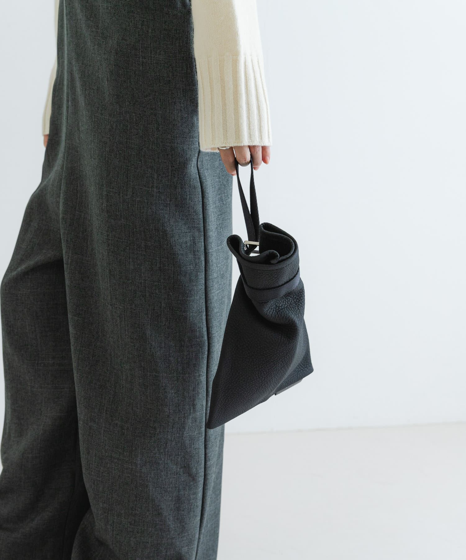 URBAN RESEARCH「ITTI　ANNIE SMALL RICE BAG」|ハンドバッグ|