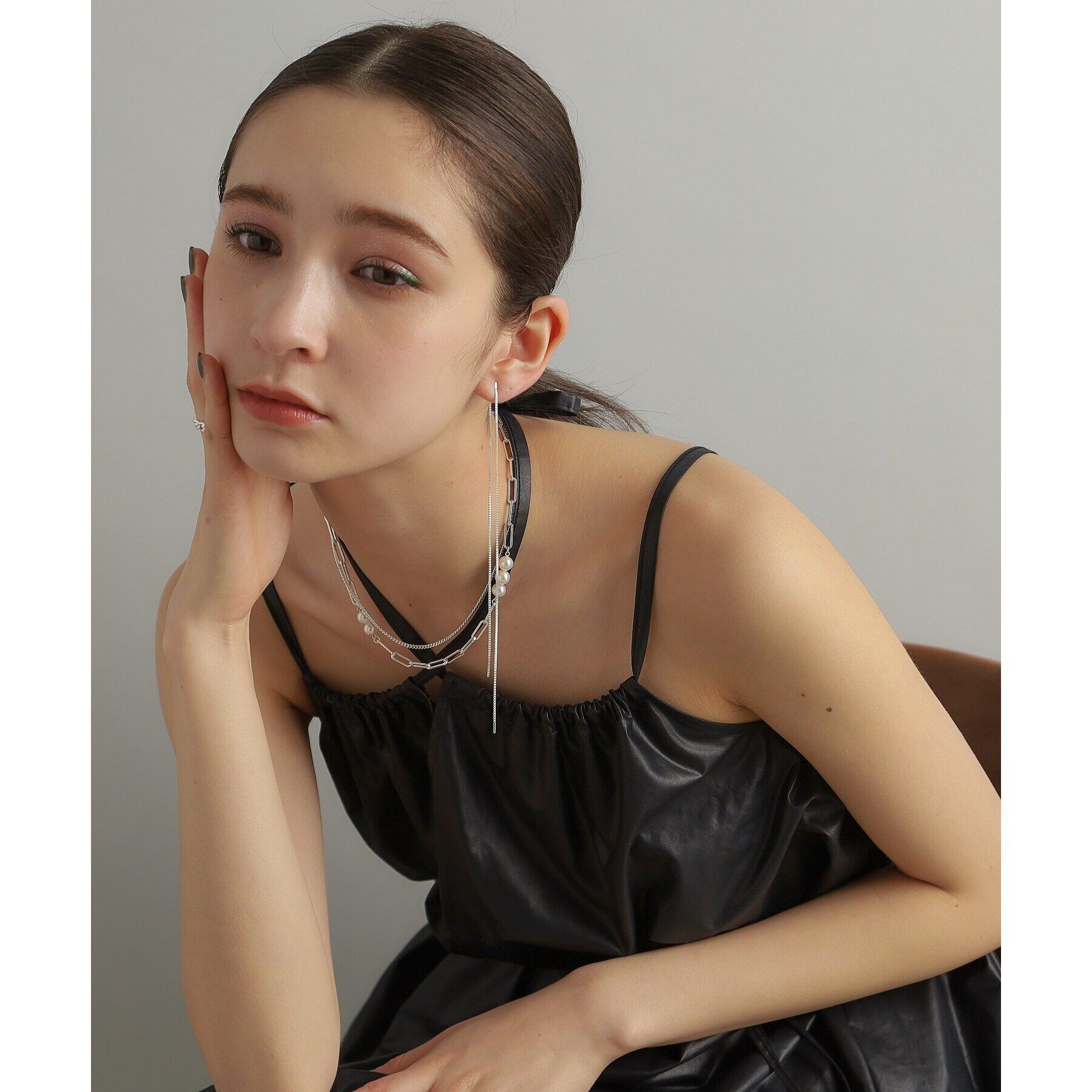 COCOSHNIK ONKITSCH「シルバー フラットケーブルチェーン パールステーションネックレス」|ネックレス|