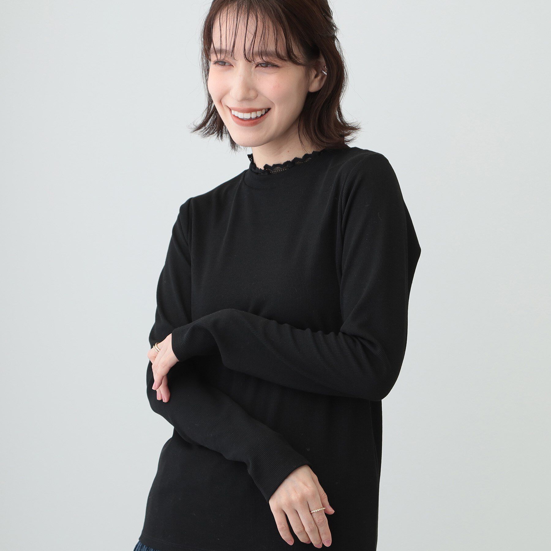 SHOO･LA･RUE「【S-LL】衿レースハイネックリブトップス」|Tシャツ・カットソー|ブラック(019)