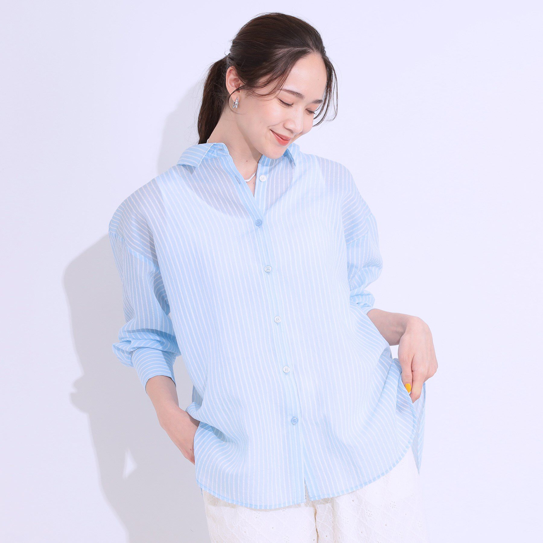 SHOO･LA･RUE「大人の抜け感コーデに シアーストライプ BIGシャツ」|シャツ・ブラウス|