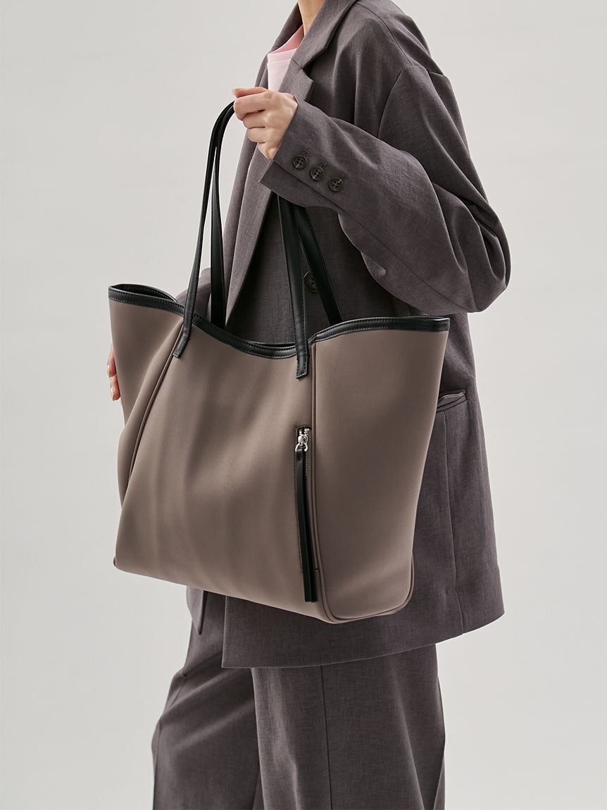 emmi atelier「ネオプレーンビッグトートバッグ」|トートバッグ|