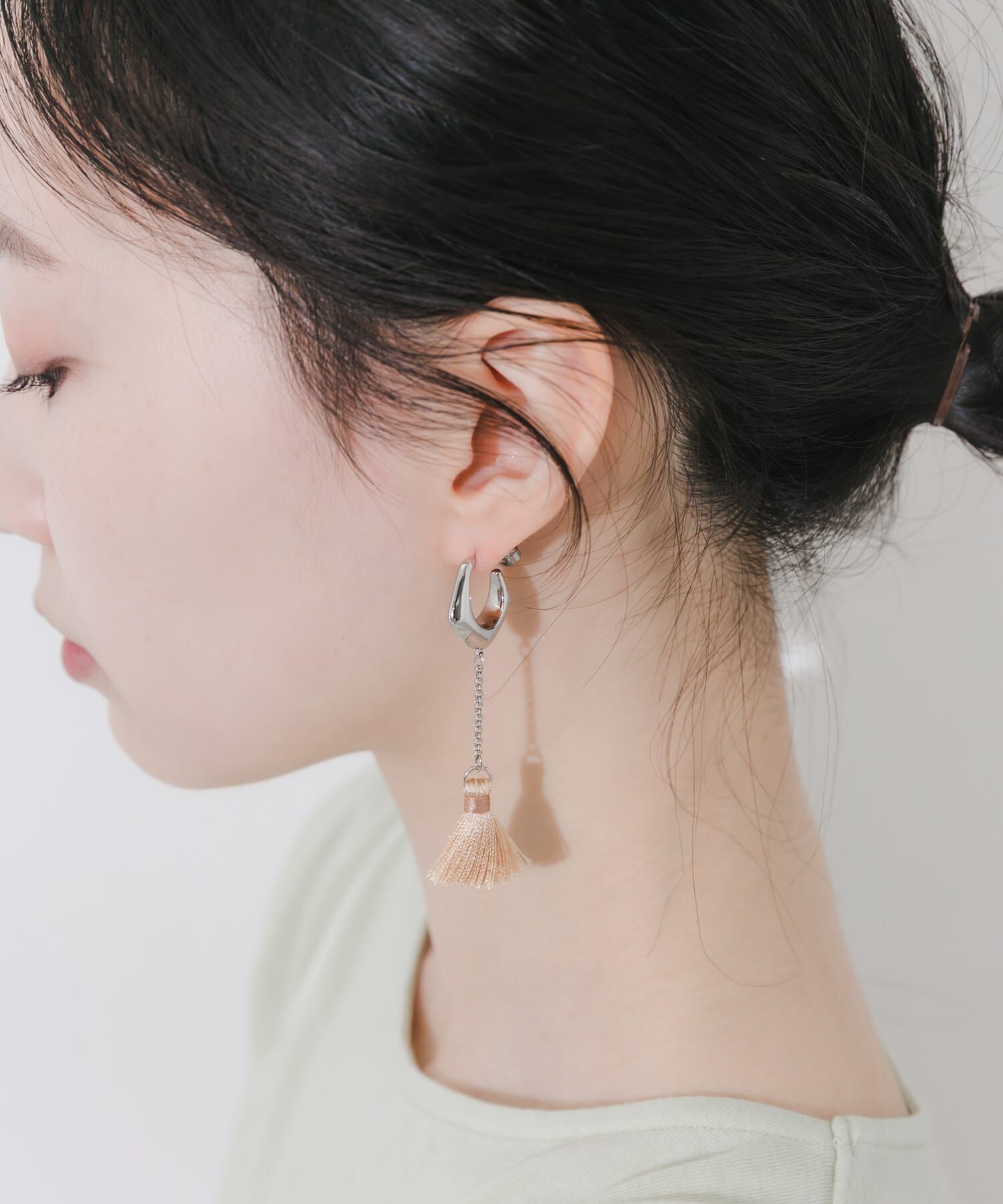 SMELLY「タッセルスウィングフープピアス」|ピアス|