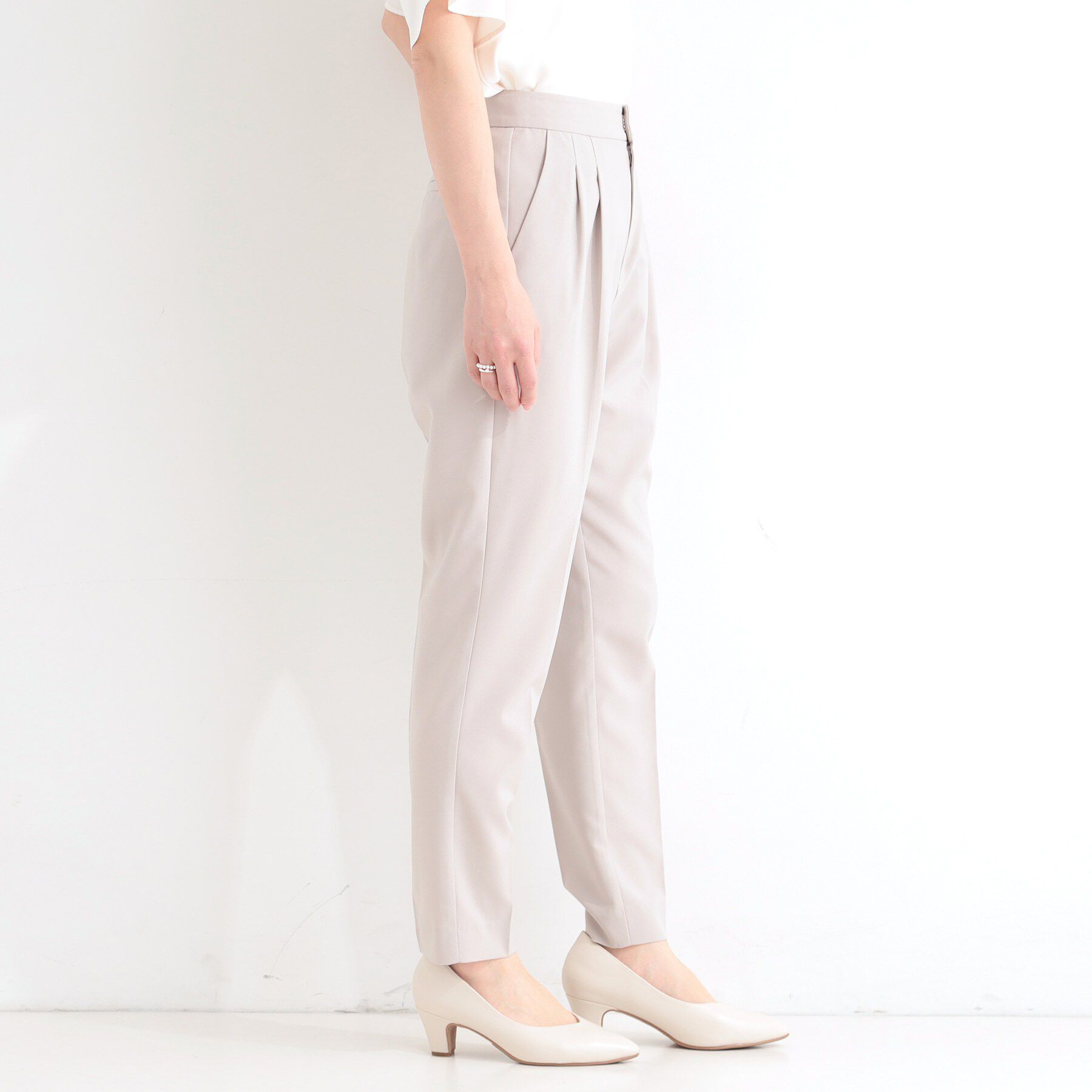 SHOO･LA･RUE「【ひんやり/セットアップ可】洗濯後しわになりにくい 軽い着ごこち タックテーパードパンツ」|その他|