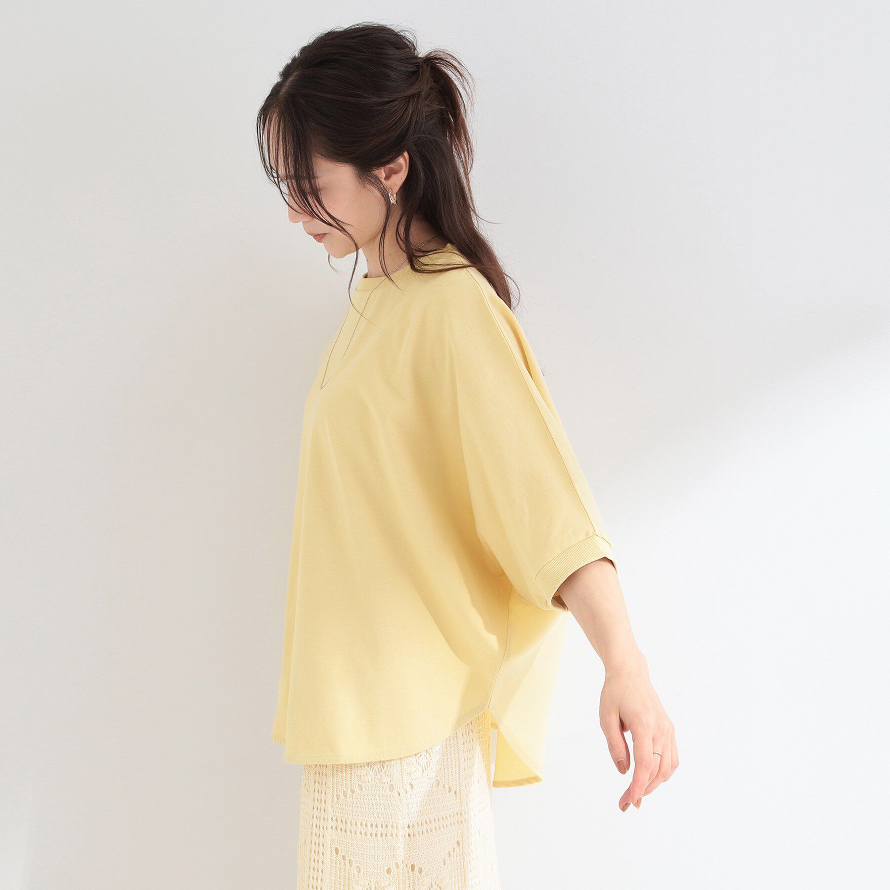 SHOO･LA･RUE「【ひんやり/洗濯機可/S‐LL】二の腕隠れる 前後切り替えドルマントップス」|Tシャツ・カットソー|