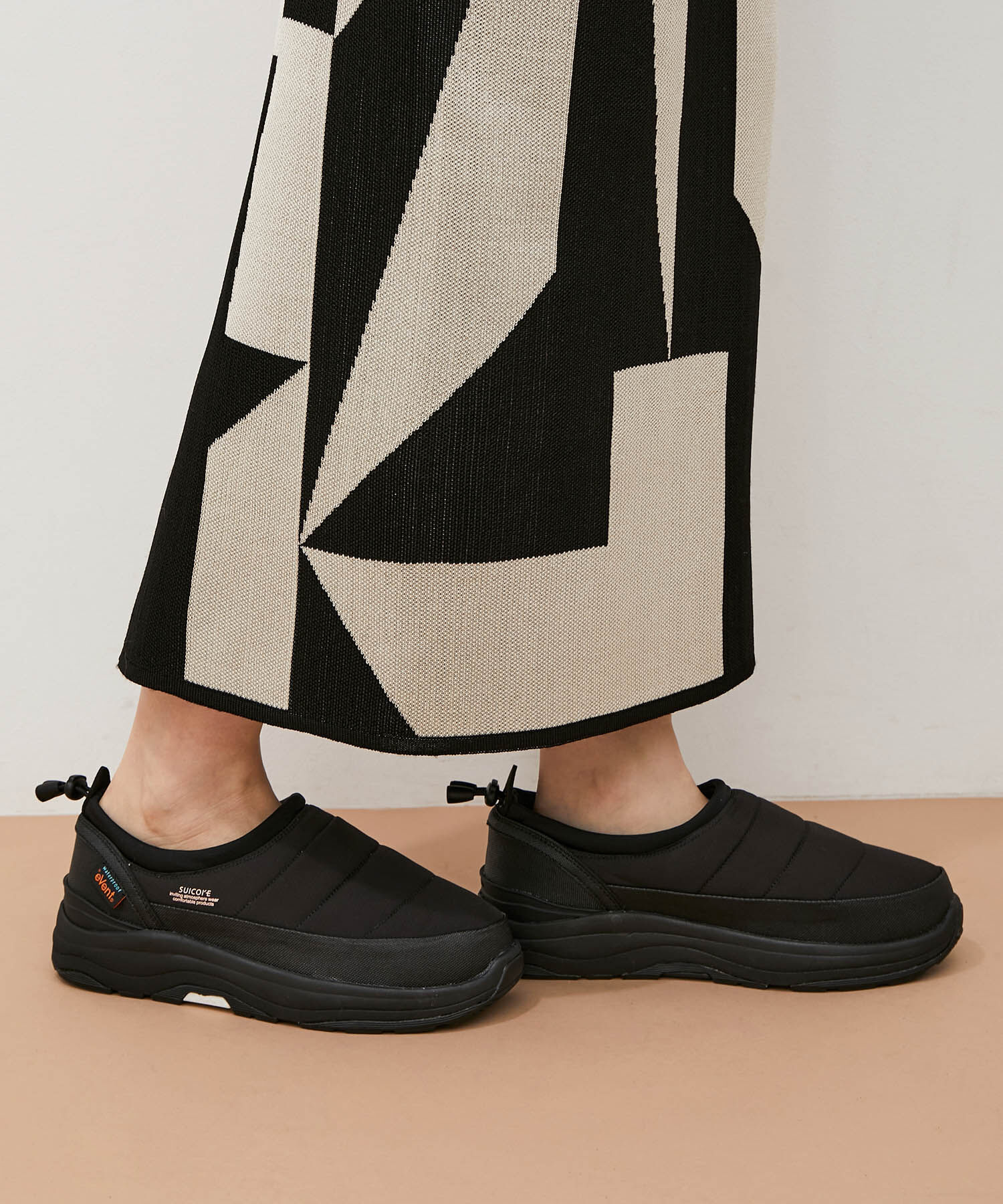 ADAM ET ROPE'「【WEB限定】【SUICOKE】PEPPER-evab」|スリッポン|