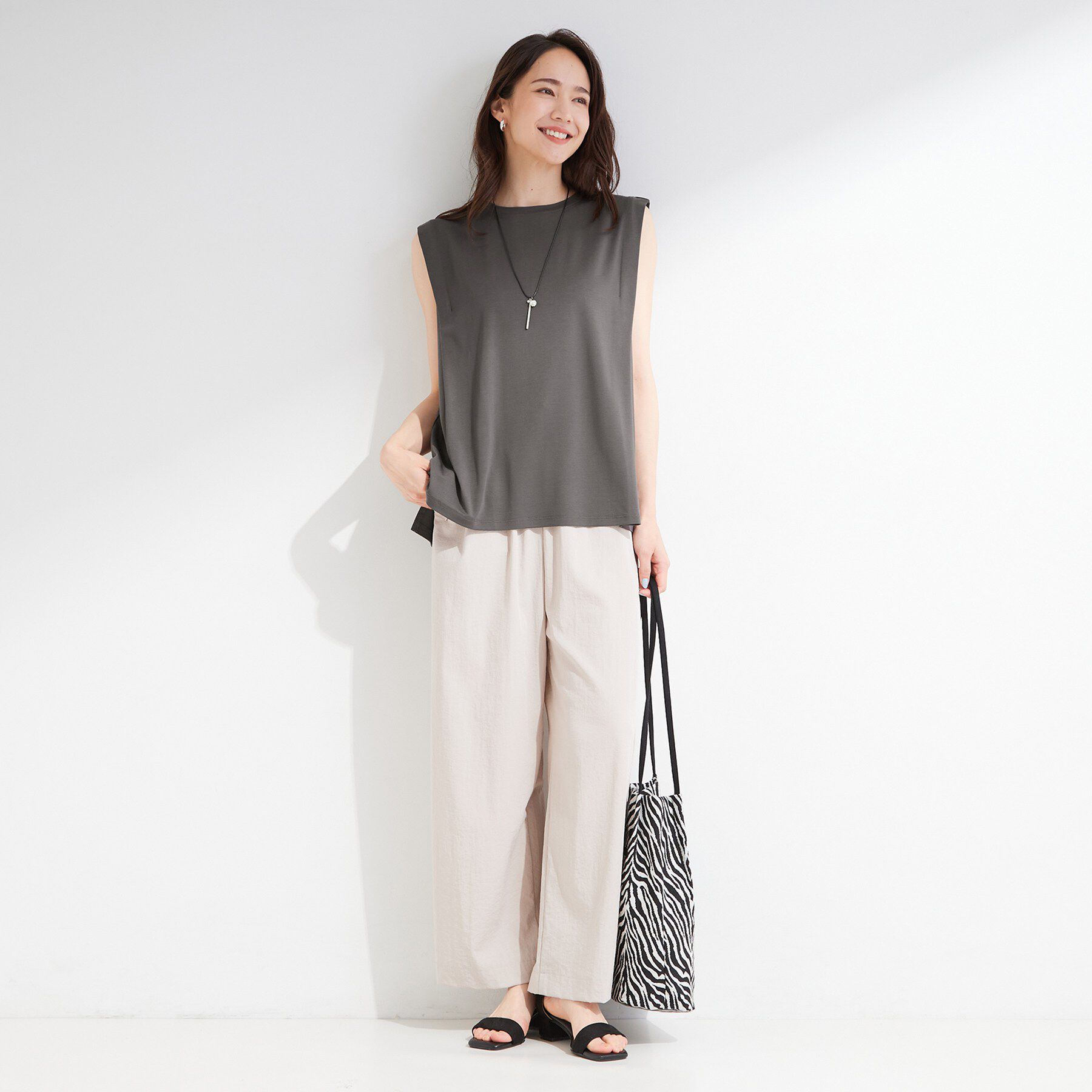 SHOO･LA･RUE「【UVカット/接触冷感】とろみタックノースリーブトップス」|Tシャツ・カットソー|