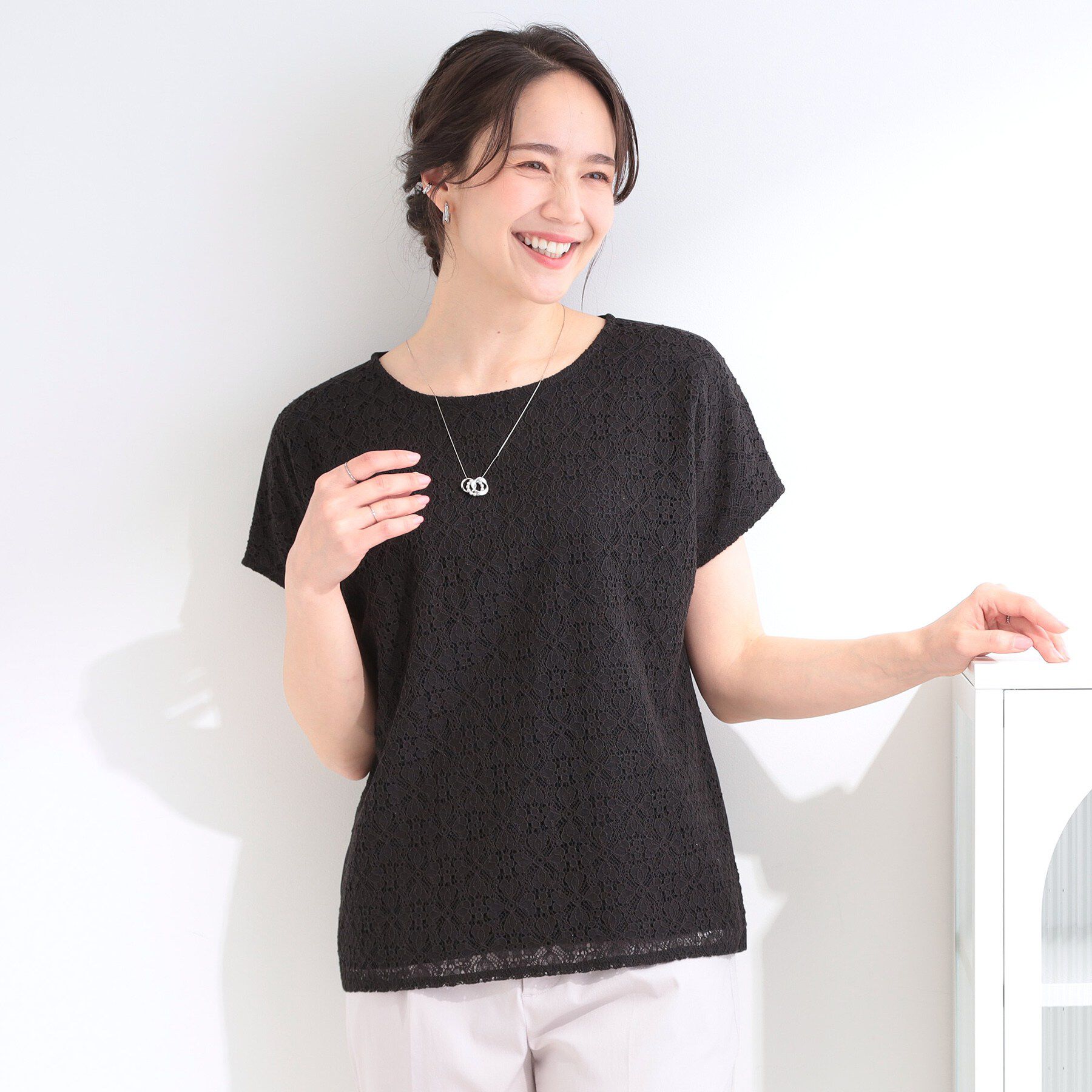 SHOO･LA･RUE「【ひんやり/UV/S-LL】1枚で華やか 前後切り替えレースTシャツ」|Tシャツ・カットソー|