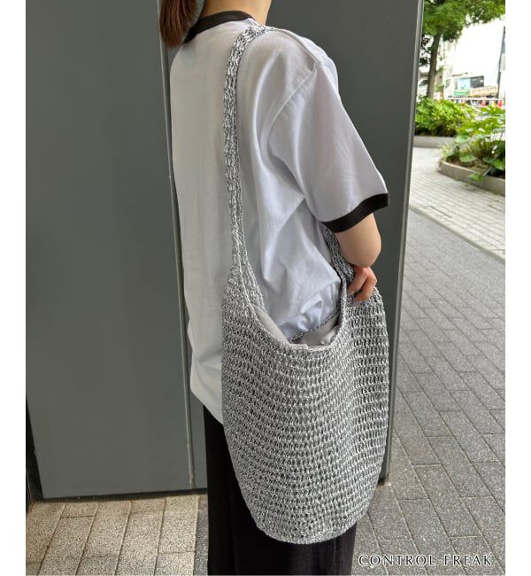 SLOBE IENA「《追加》CONTROL FREAK メタリックペーパークロッシェバッグ 254-121502」|ショルダー・メッセンジャー|