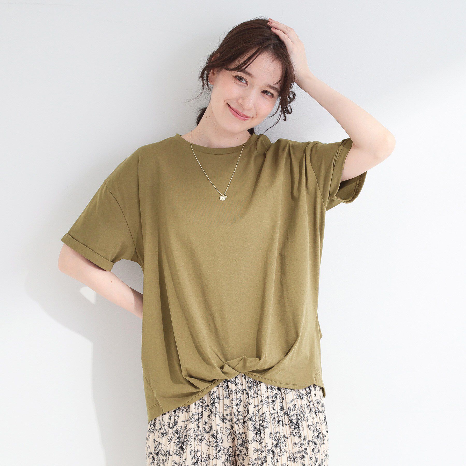 SHOO･LA･RUE「【ひんやり/S-LL】インせず決まる フロントタックデザインTシャツ」|Tシャツ・カットソー|