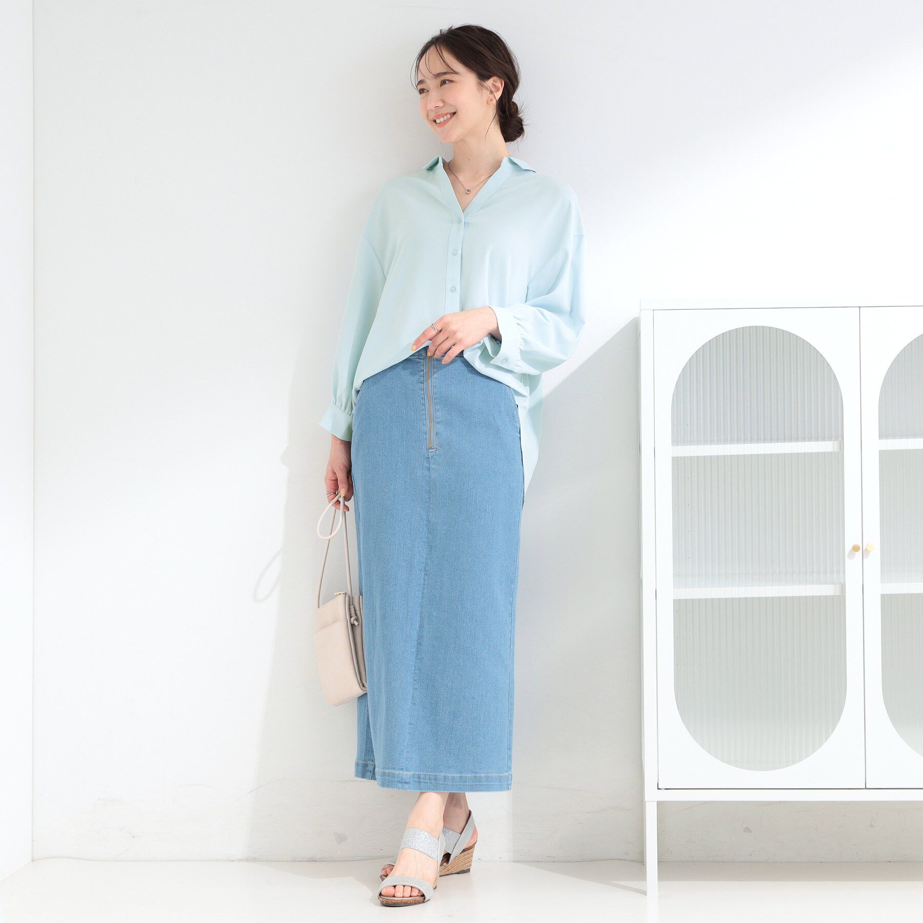 SHOO･LA･RUE「【S-LL/洗濯機可】後ろ姿も抜かりなく バックレースアップシャツ」|シャツ・ブラウス|