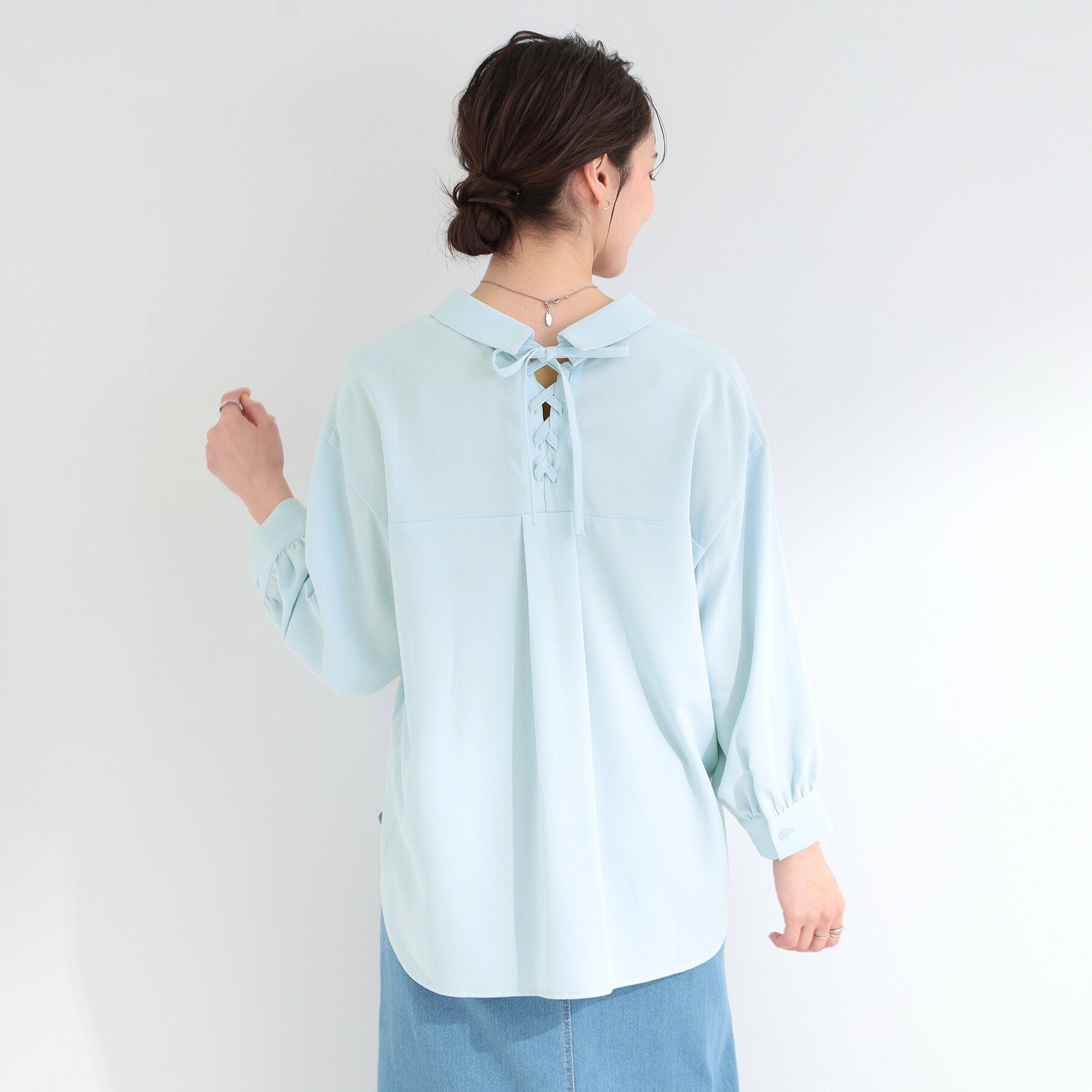 SHOO･LA･RUE「【S-LL/洗濯機可】後ろ姿も抜かりなく バックレースアップシャツ」|シャツ・ブラウス|