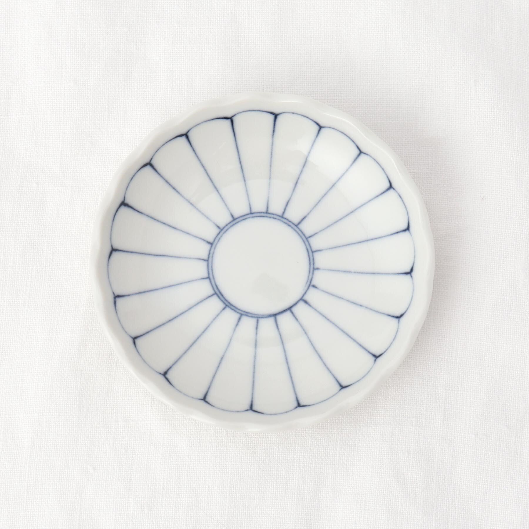 212 KITCHEN STORE「菊線 菊形小皿」|食器・キッチングッズ|
