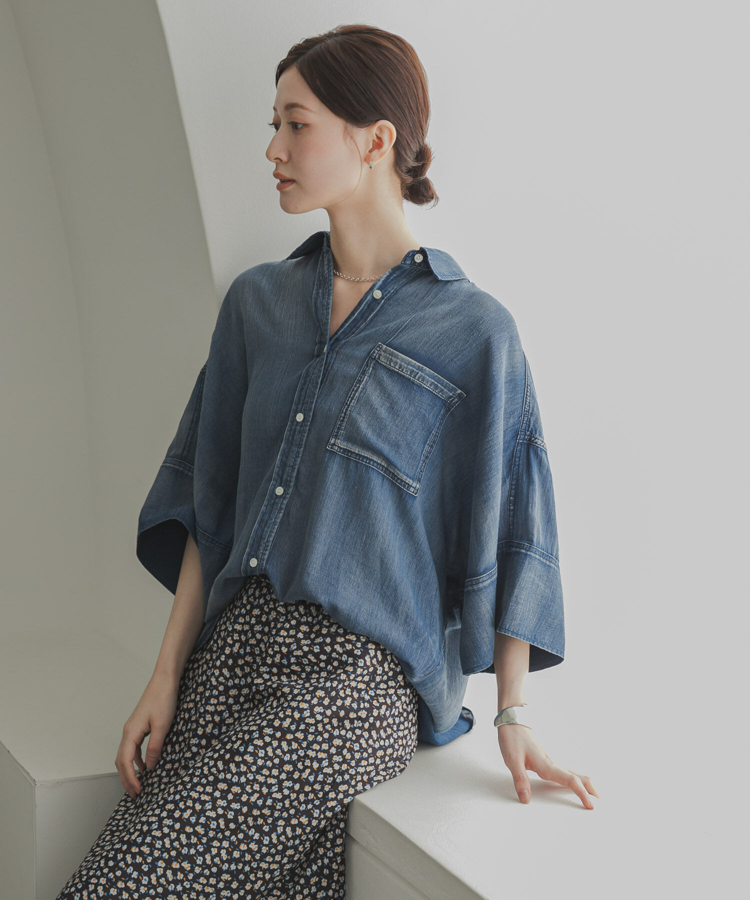 URBAN RESEARCH「ハーフスリーブシアーデニムシャツ」|シャツ・ブラウス|