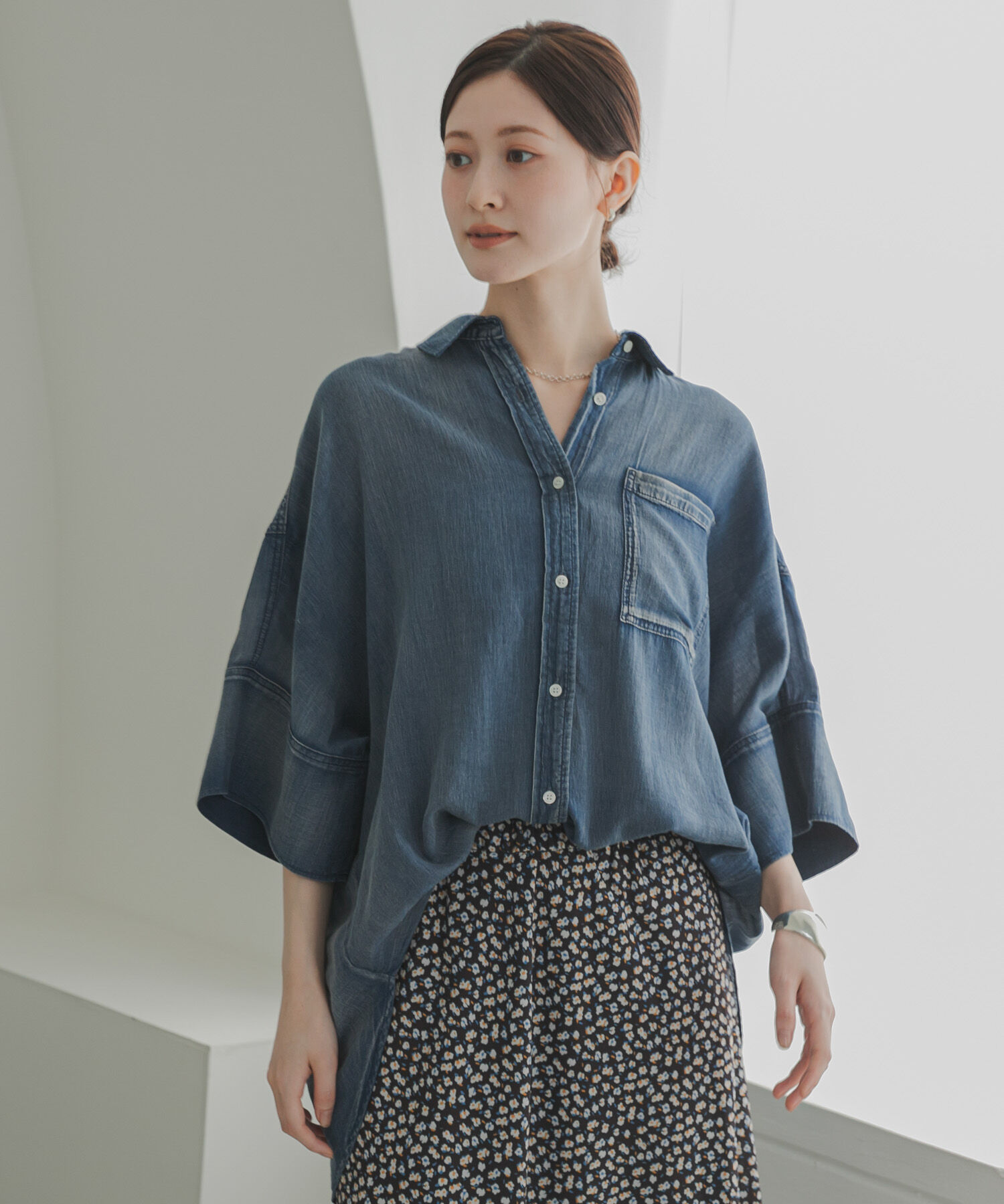 URBAN RESEARCH「ハーフスリーブシアーデニムシャツ」|シャツ・ブラウス|