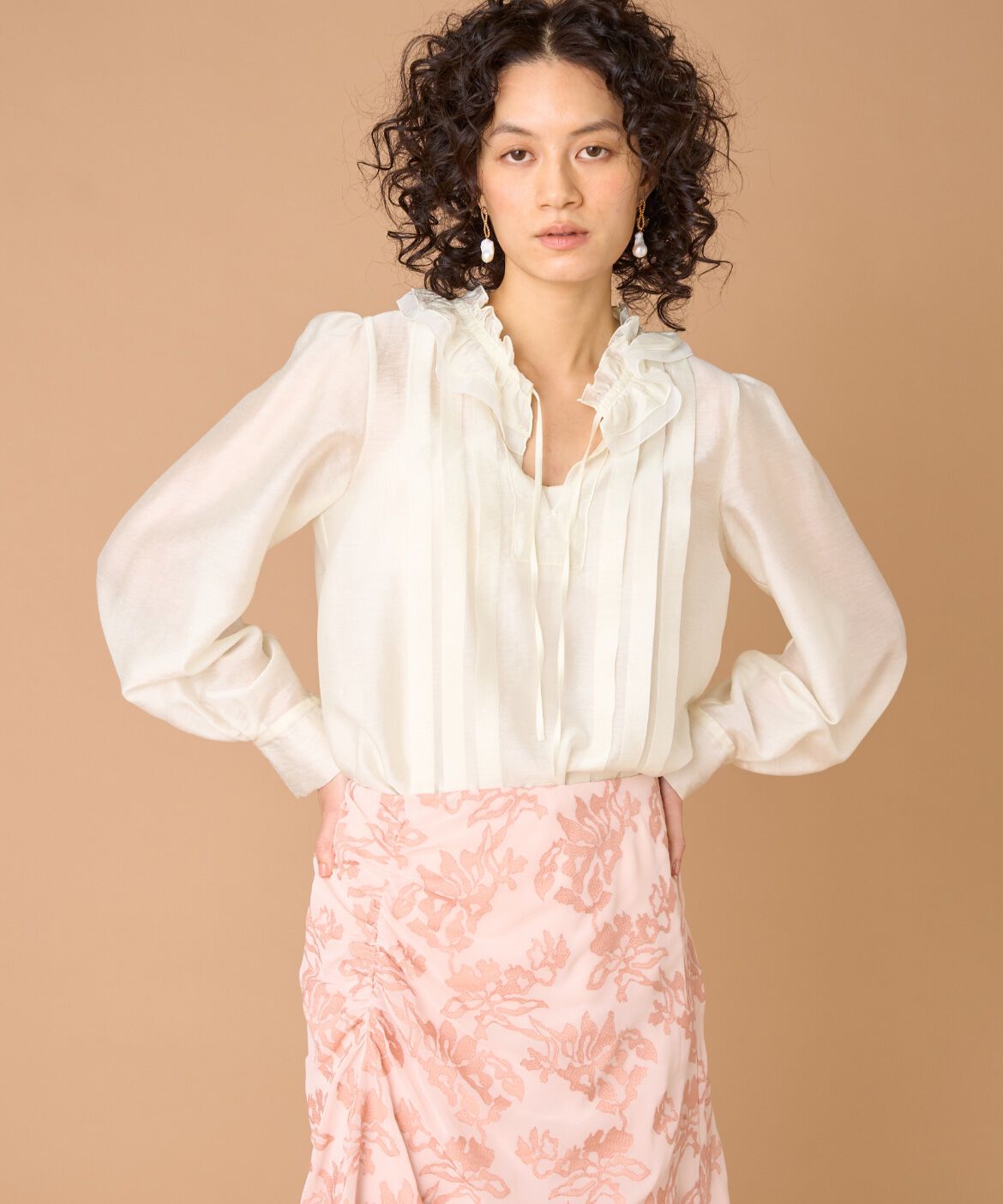 la veille by SUPERIOR CLOSET「《大きいサイズ》フリルブラウス」|シャツ・ブラウス|