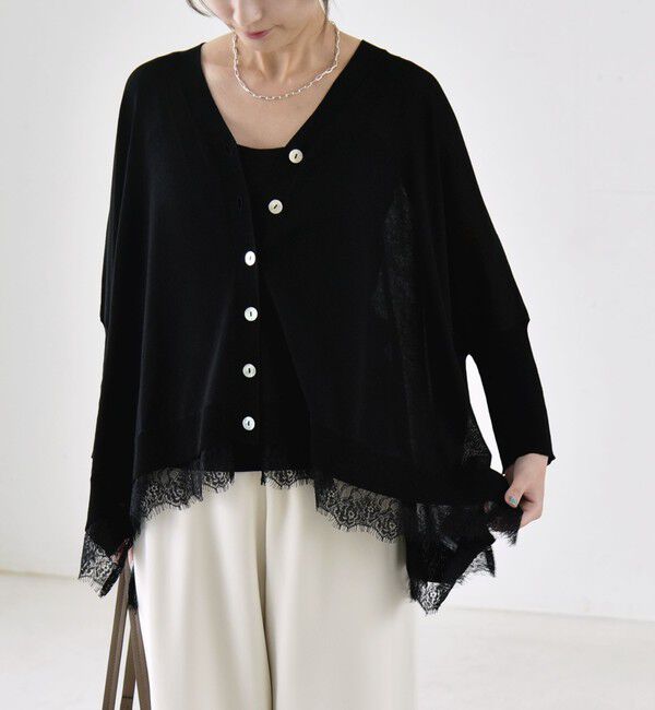 quaranciel「《予約》quaranciel:〈手洗い可能〉レース ヘム Vネック ポンチョ ニット カーディガン」|カーディガン|