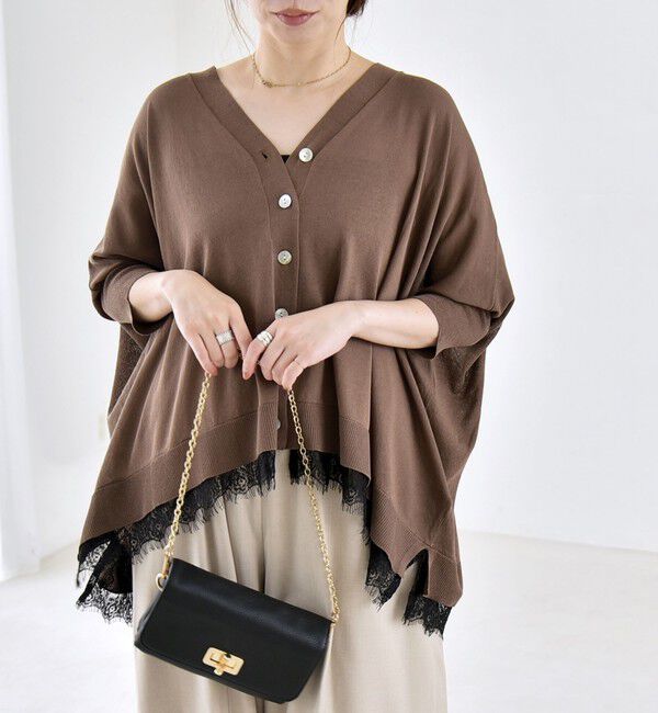 quaranciel「《予約》quaranciel:〈手洗い可能〉レース ヘム Vネック ポンチョ ニット カーディガン」|カーディガン|ブラウン