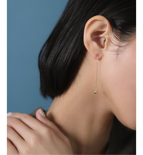 Lilas by Spick&Span「オニキスピラミッドモチーフチェーンピアス K10（両耳）」|ピアス|