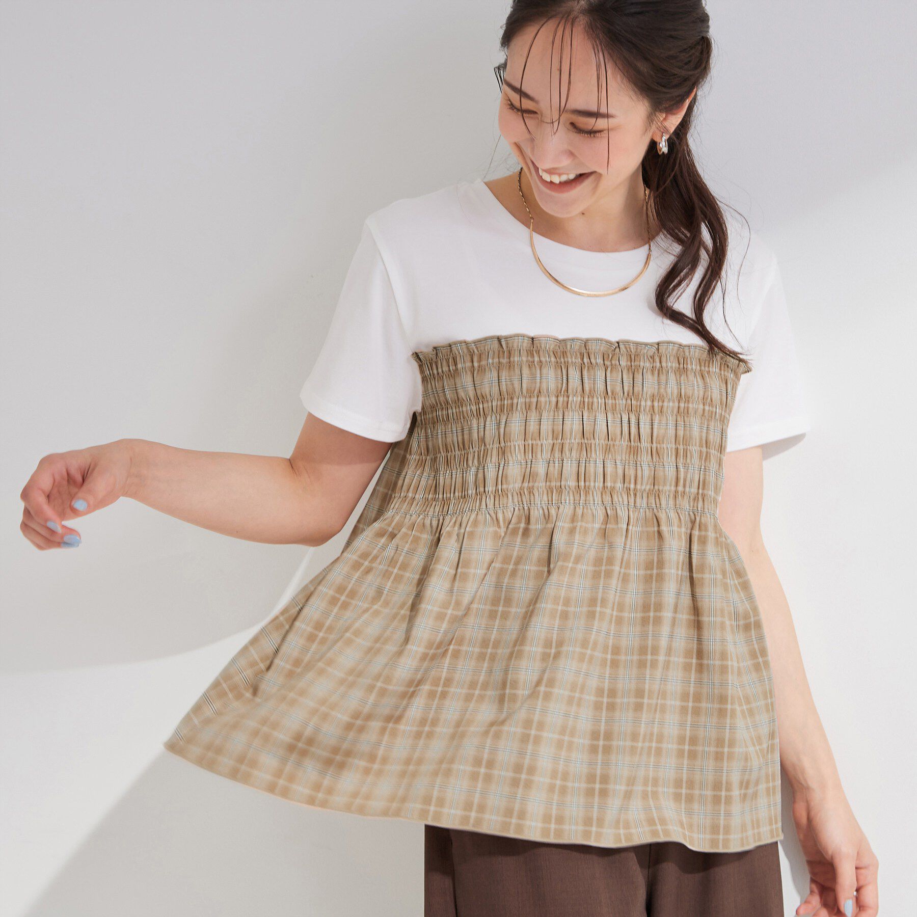 SHOO･LA･RUE「【S-LL/洗濯機可】着るだけサマ見え 柄アソートビスチェ風ドッキングTシャツ」|Tシャツ・カットソー|ベージュ(252)