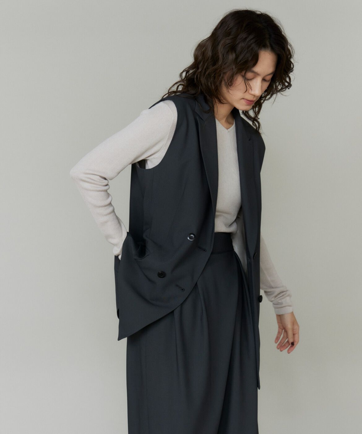 la veille by SUPERIOR CLOSET「《大きいサイズ》ダブルブレストジレ」|ダウンベスト・ベスト|