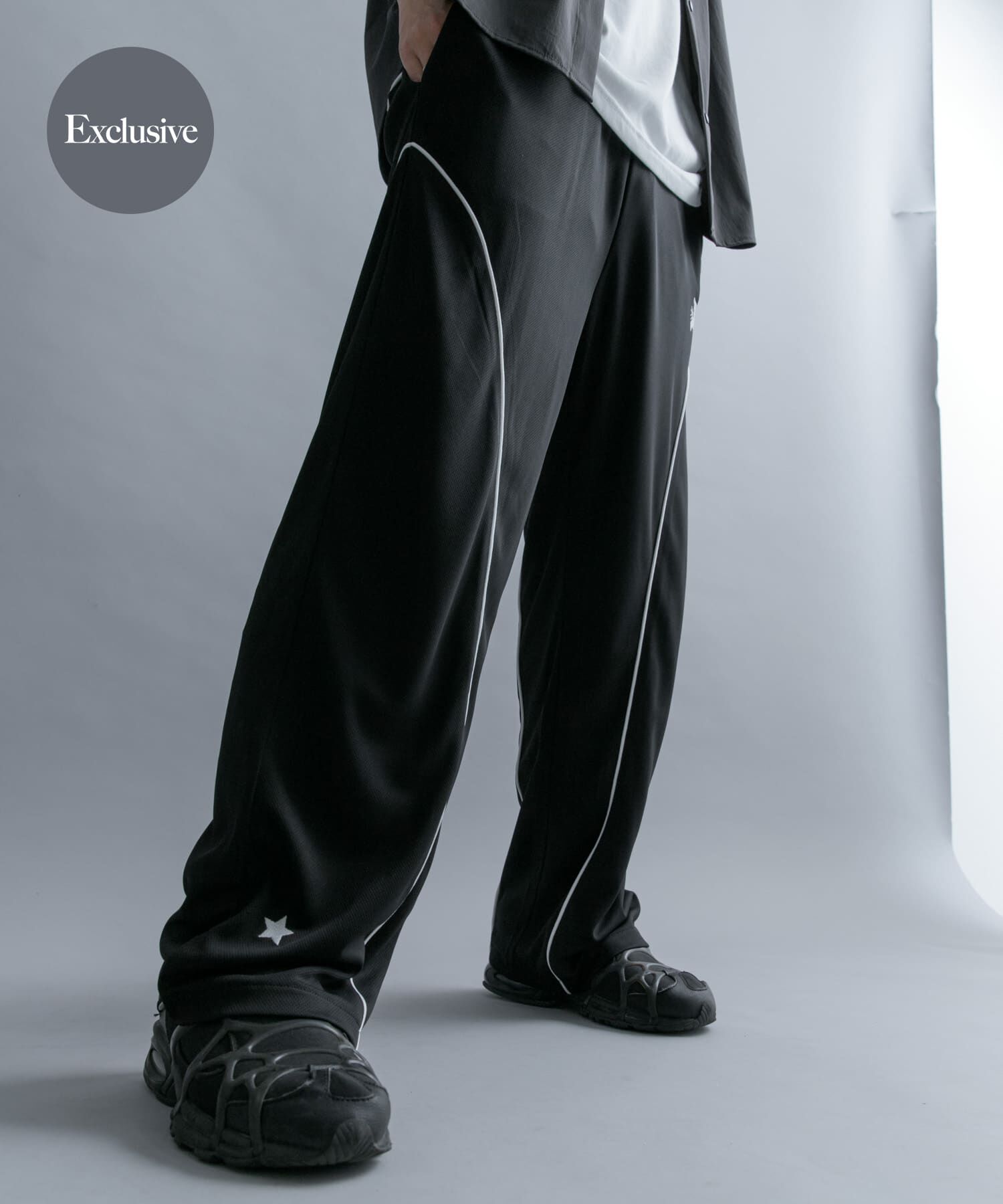 SENSE OF PLACE by URBAN RESEARCH「『別注』SHUHEI KOKI&times;SENSE OF PLACE　トラックパンツ」|その他|ブラック