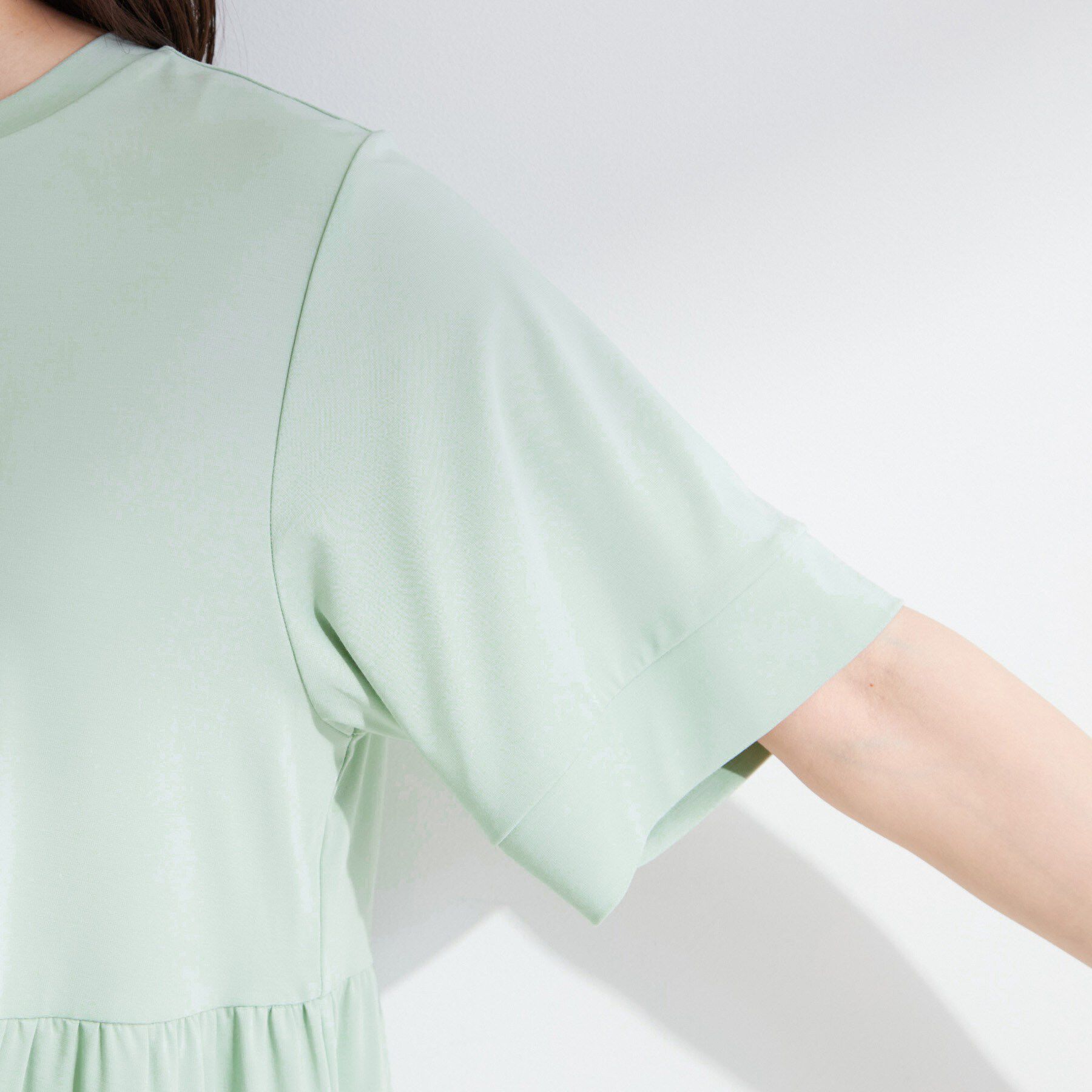 SHOO･LA･RUE「【ひんやり/UV/S-LL】とろみサイドギャザートップス」|Tシャツ・カットソー|