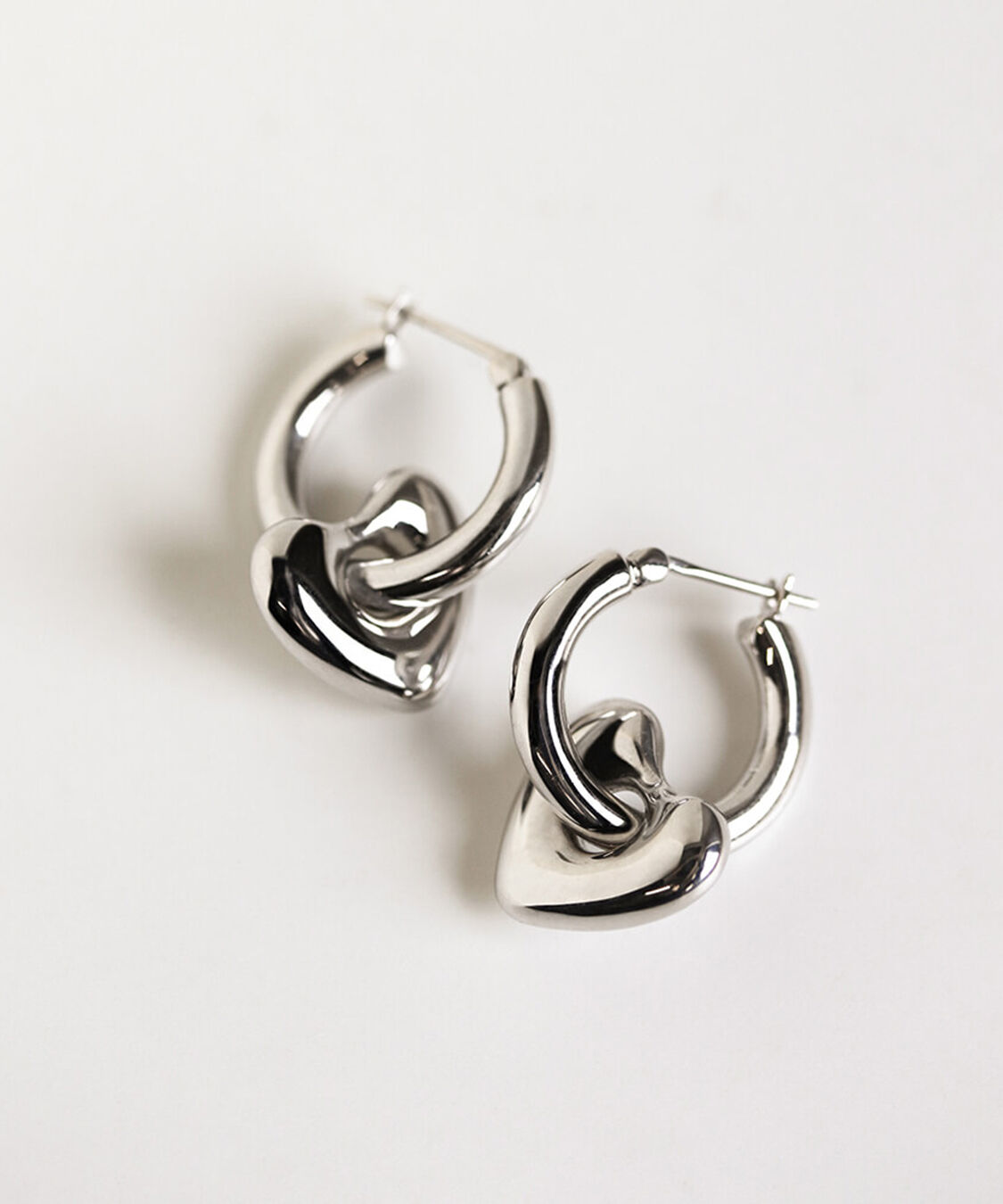  「シルバー ハート フープ スナップ ピアス | SV925 〈2026 SUMMER COLLECTION〉」|ピアス|